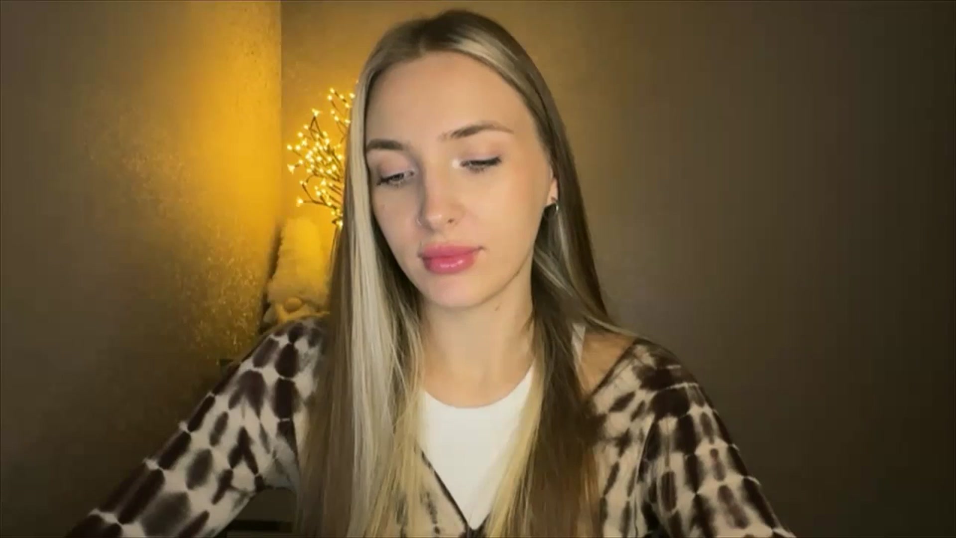 Gallery image thumbnail from My_Diana's myfreecams stream on, 10/20/2024, 22:17 image 17 of 20
