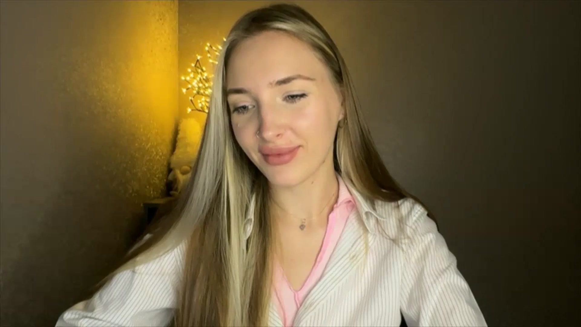 Gallery image thumbnail from My_Diana's myfreecams stream on, 10/22/2024, 20:15 image 19 of 20