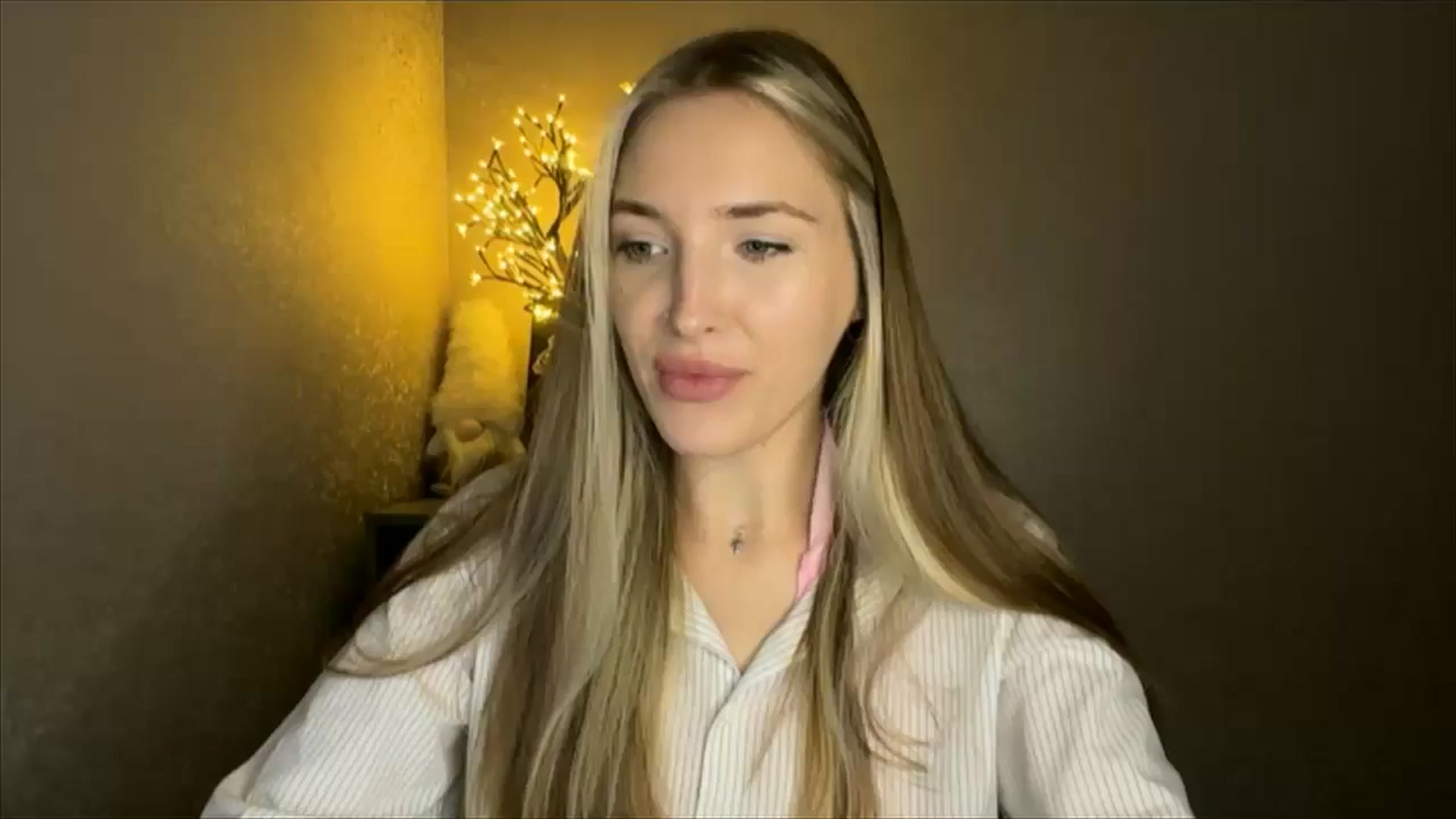 Gallery image thumbnail from My_Diana's myfreecams stream on, 10/22/2024, 22:17 image 7 of 20