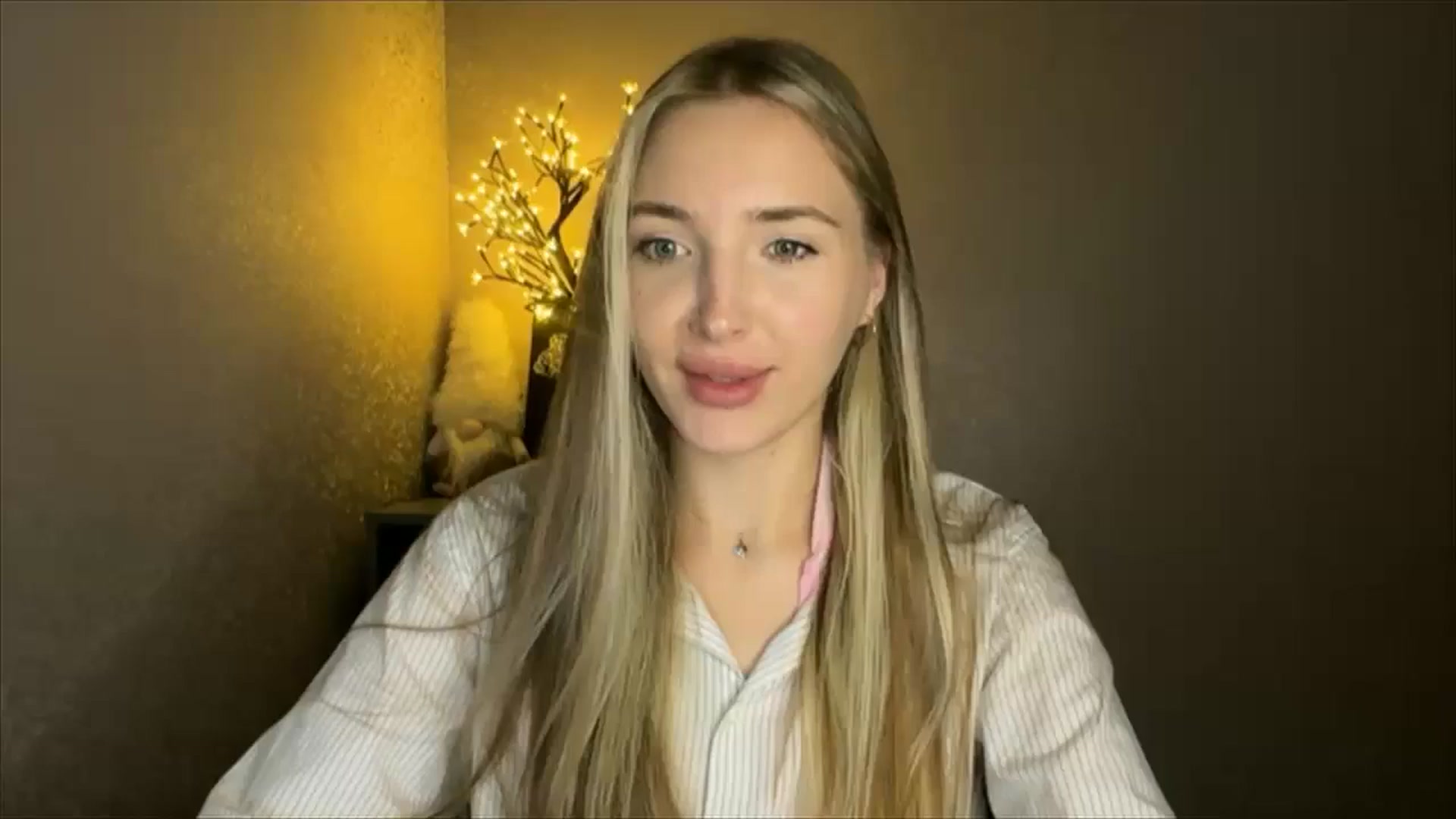 Gallery image thumbnail from My_Diana's myfreecams stream on, 10/22/2024, 22:17 image 4 of 20