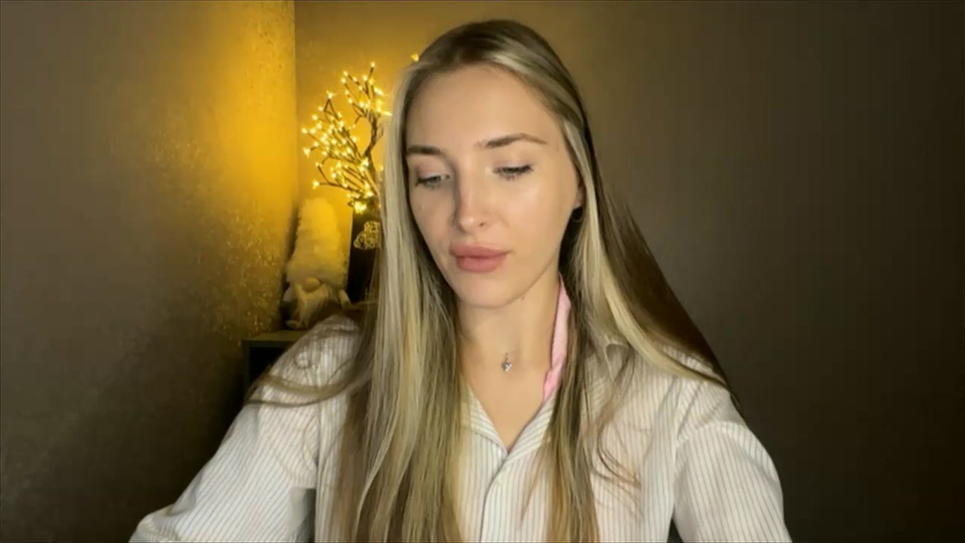 Gallery image thumbnail from My_Diana's myfreecams stream on, 10/22/2024, 22:17 image 6 of 20