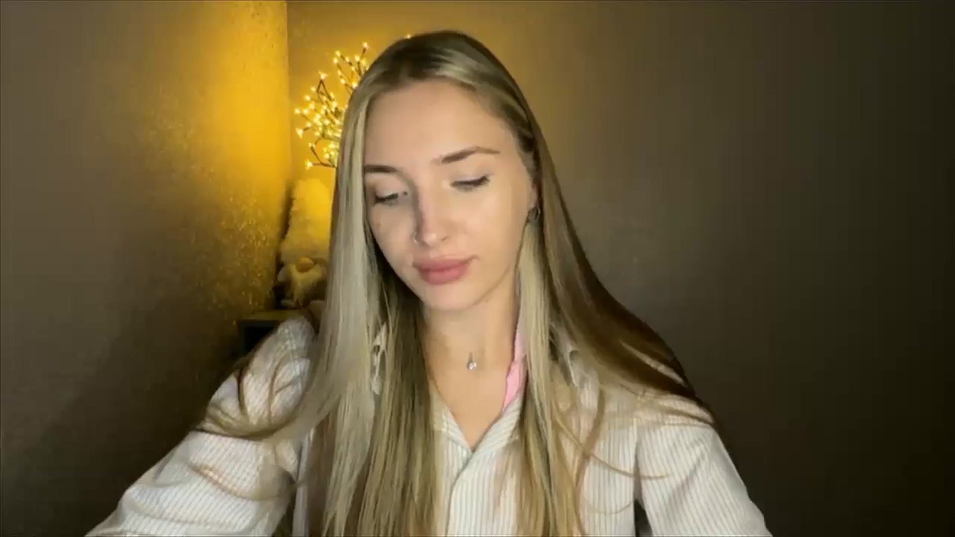 Gallery image thumbnail from My_Diana's myfreecams stream on, 10/22/2024, 22:17 image 14 of 20