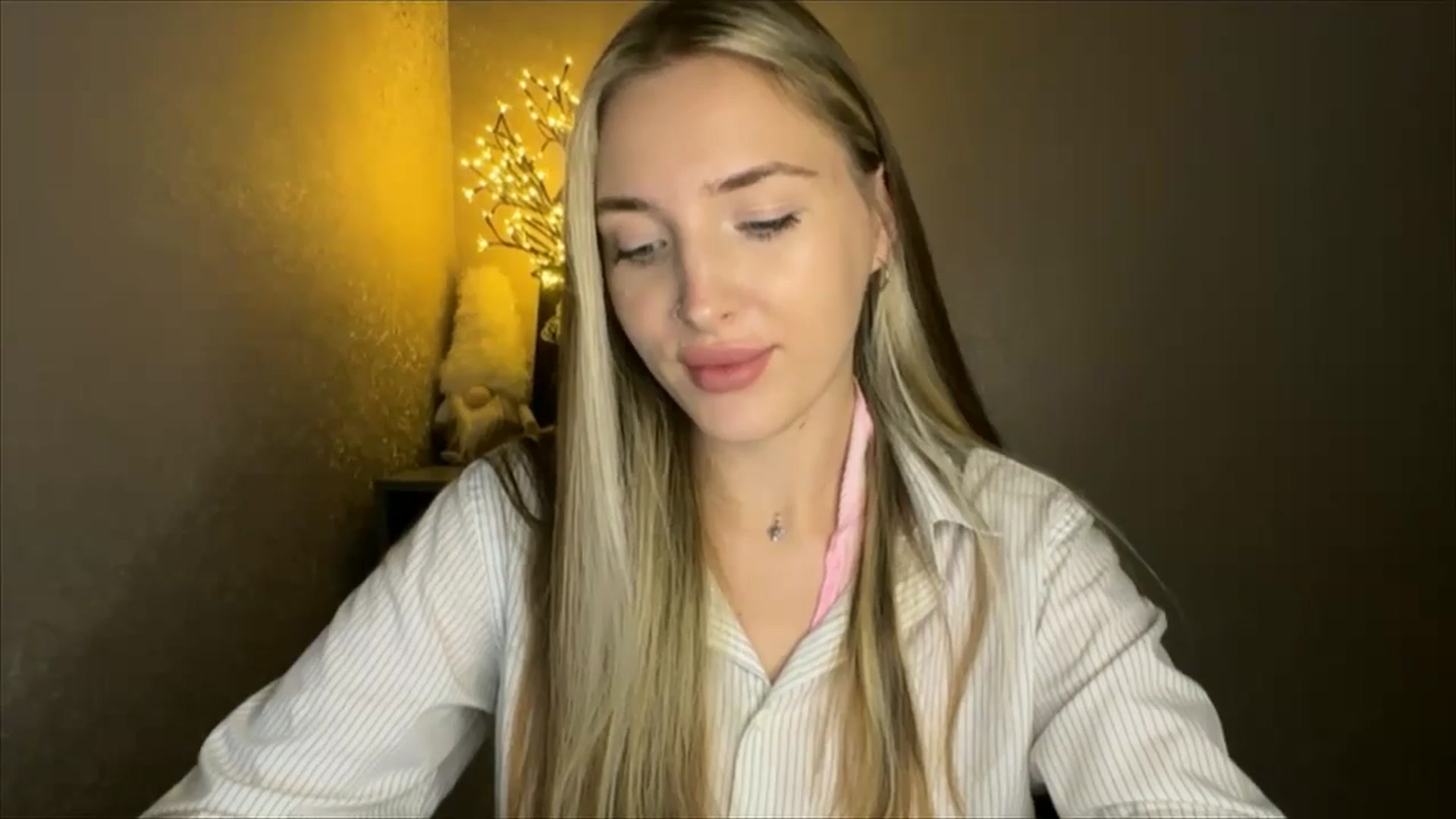 Gallery image thumbnail from My_Diana's myfreecams stream on, 10/22/2024, 22:17 image 18 of 20