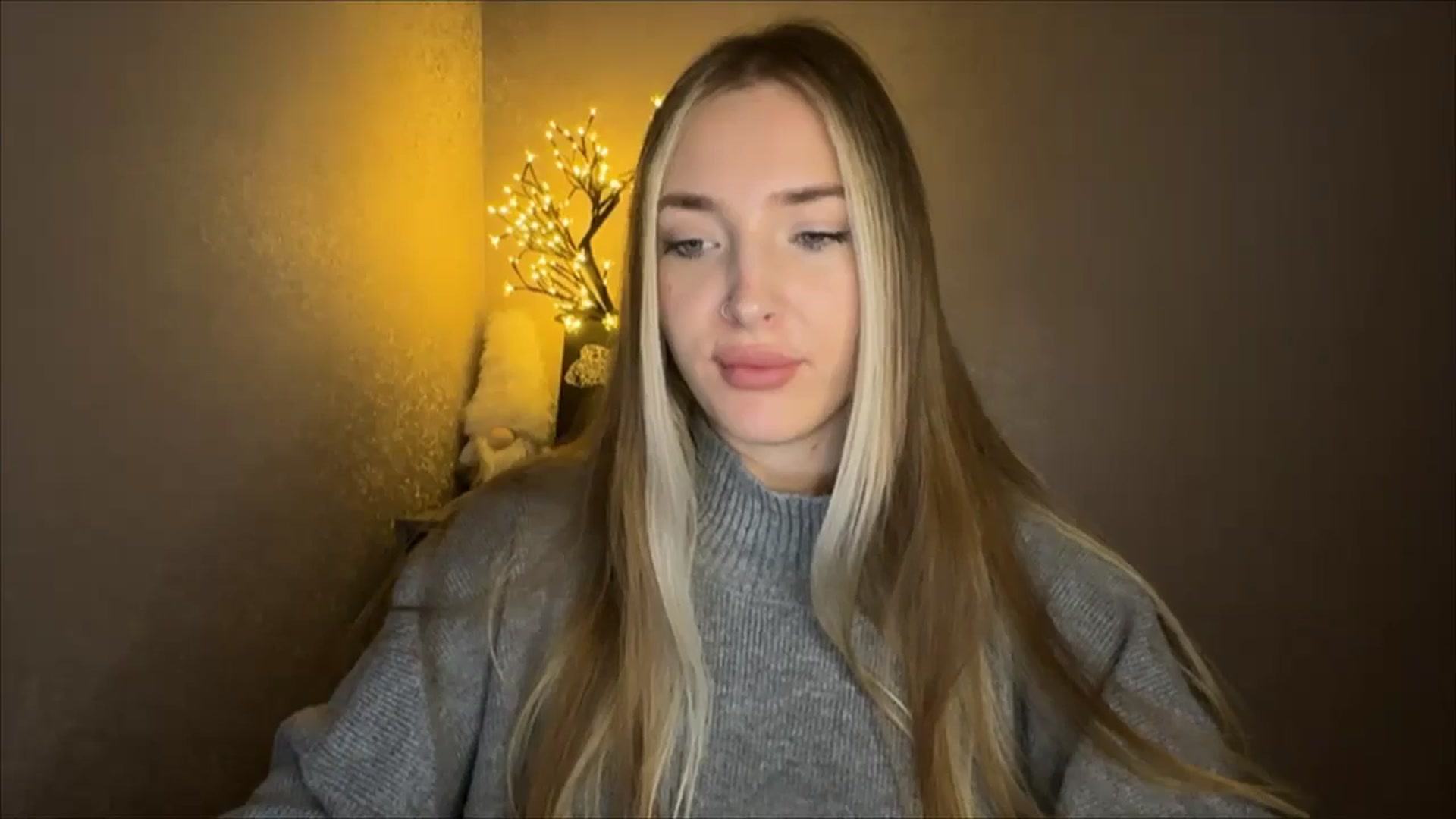 Gallery image thumbnail from My_Diana's myfreecams stream on, 10/25/2024, 20:43 image 14 of 20
