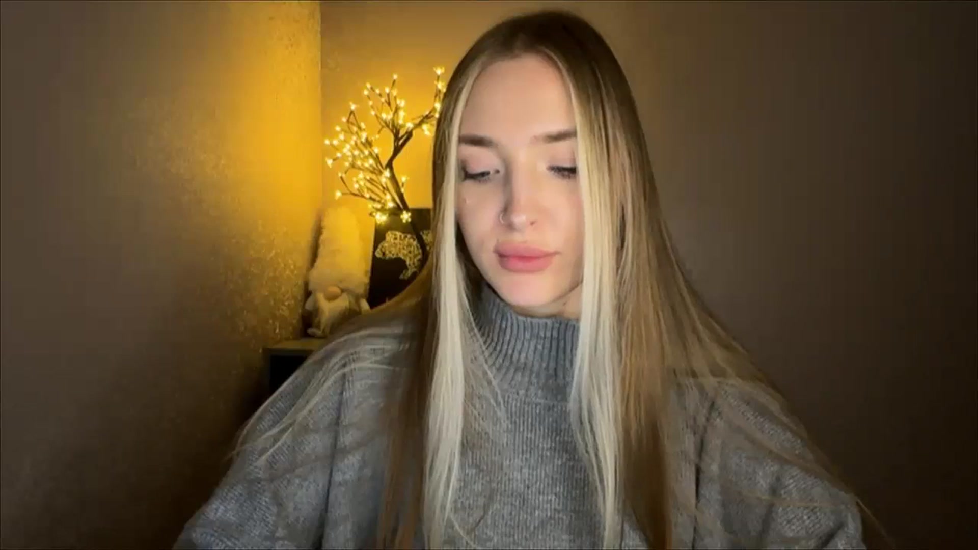Gallery image thumbnail from My_Diana's myfreecams stream on, 10/25/2024, 22:00 image 16 of 20