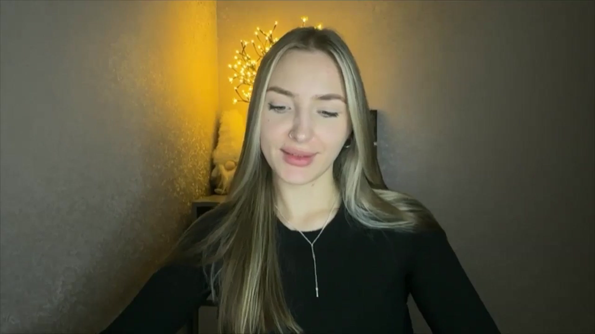Gallery image thumbnail from My_Diana's myfreecams stream on, 10/29/2024, 20:52 image 10 of 20