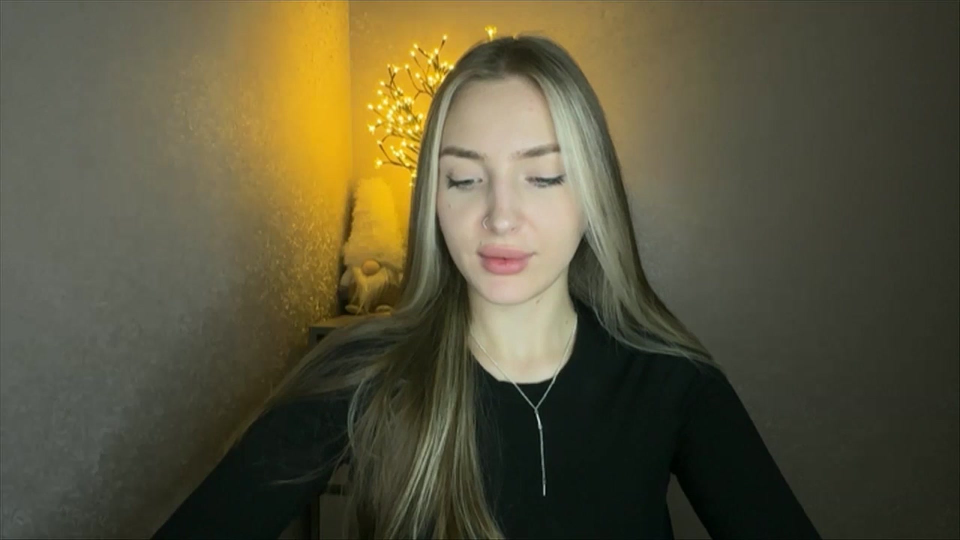 Gallery image thumbnail from My_Diana's myfreecams stream on, 10/29/2024, 20:52 image 4 of 20