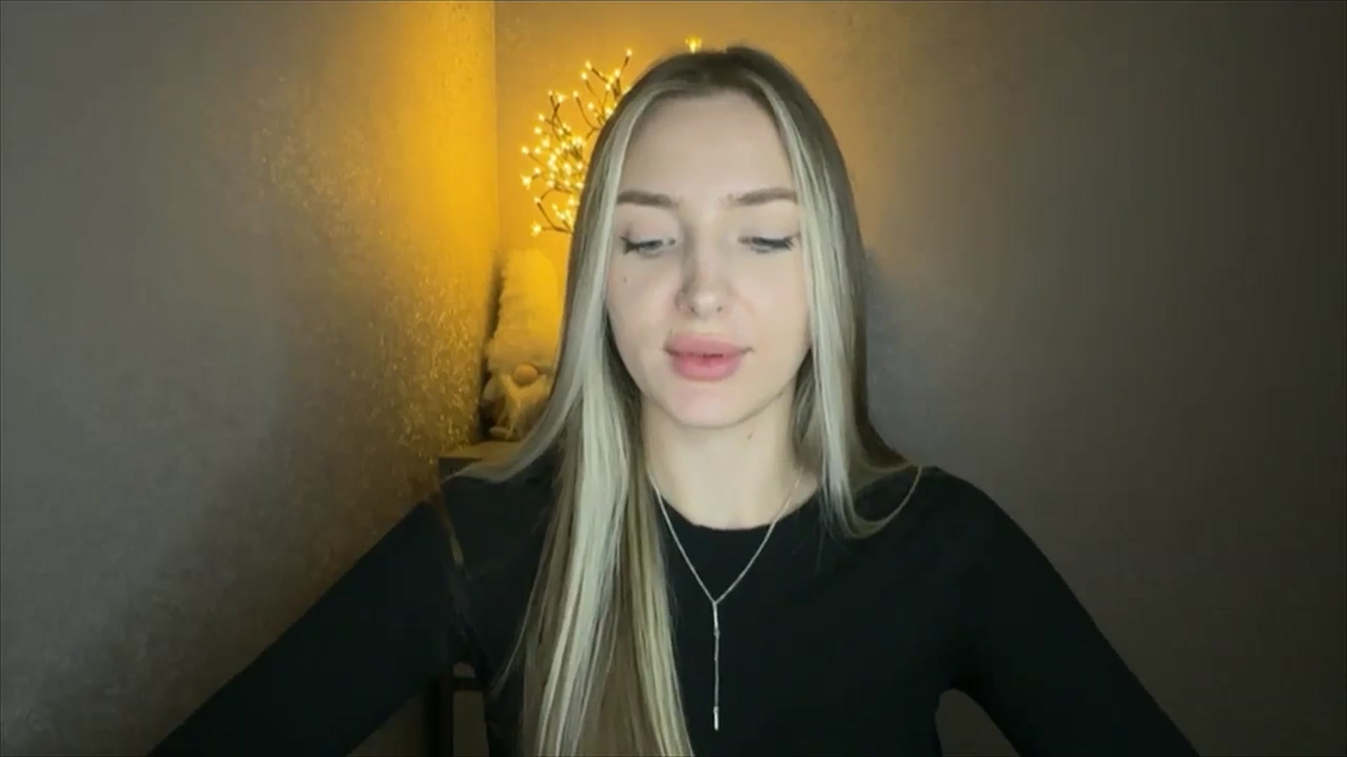 Gallery image thumbnail from My_Diana's myfreecams stream on, 10/29/2024, 22:11 image 8 of 20