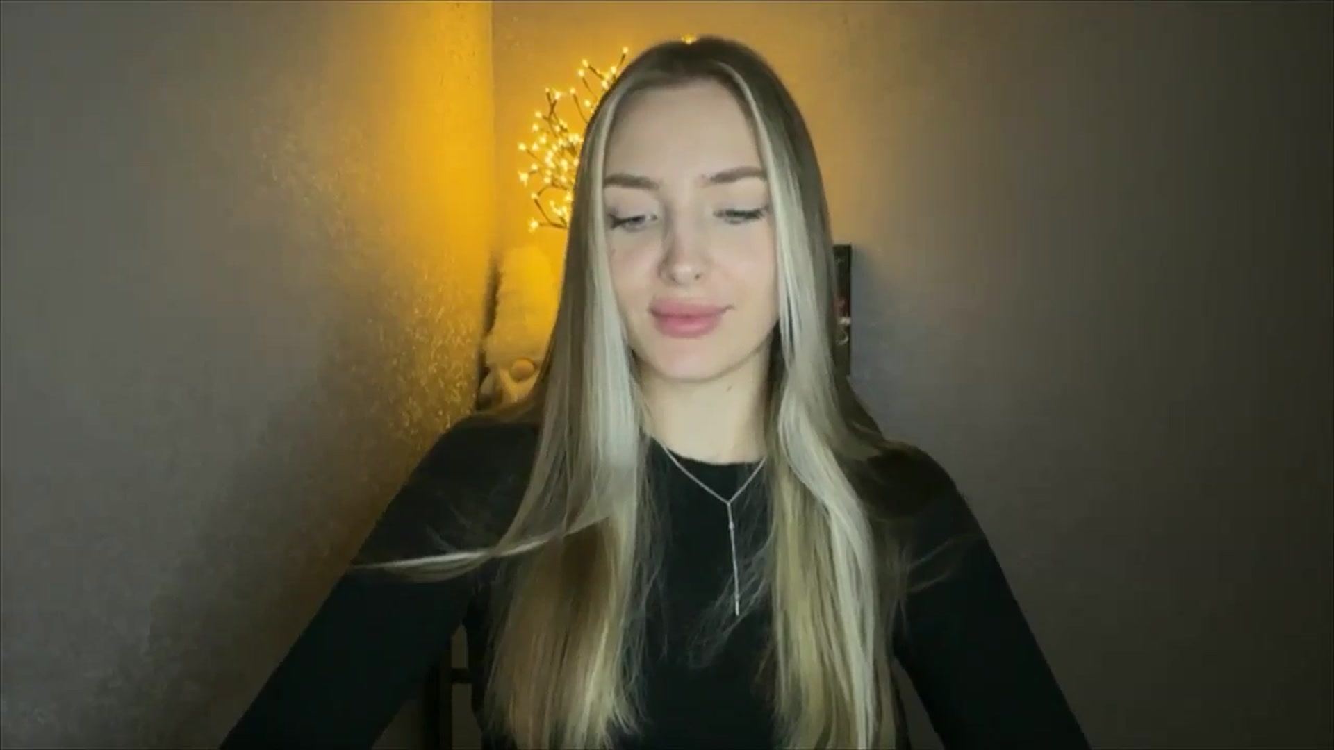Gallery image thumbnail from My_Diana's myfreecams stream on, 10/29/2024, 23:02 image 17 of 20