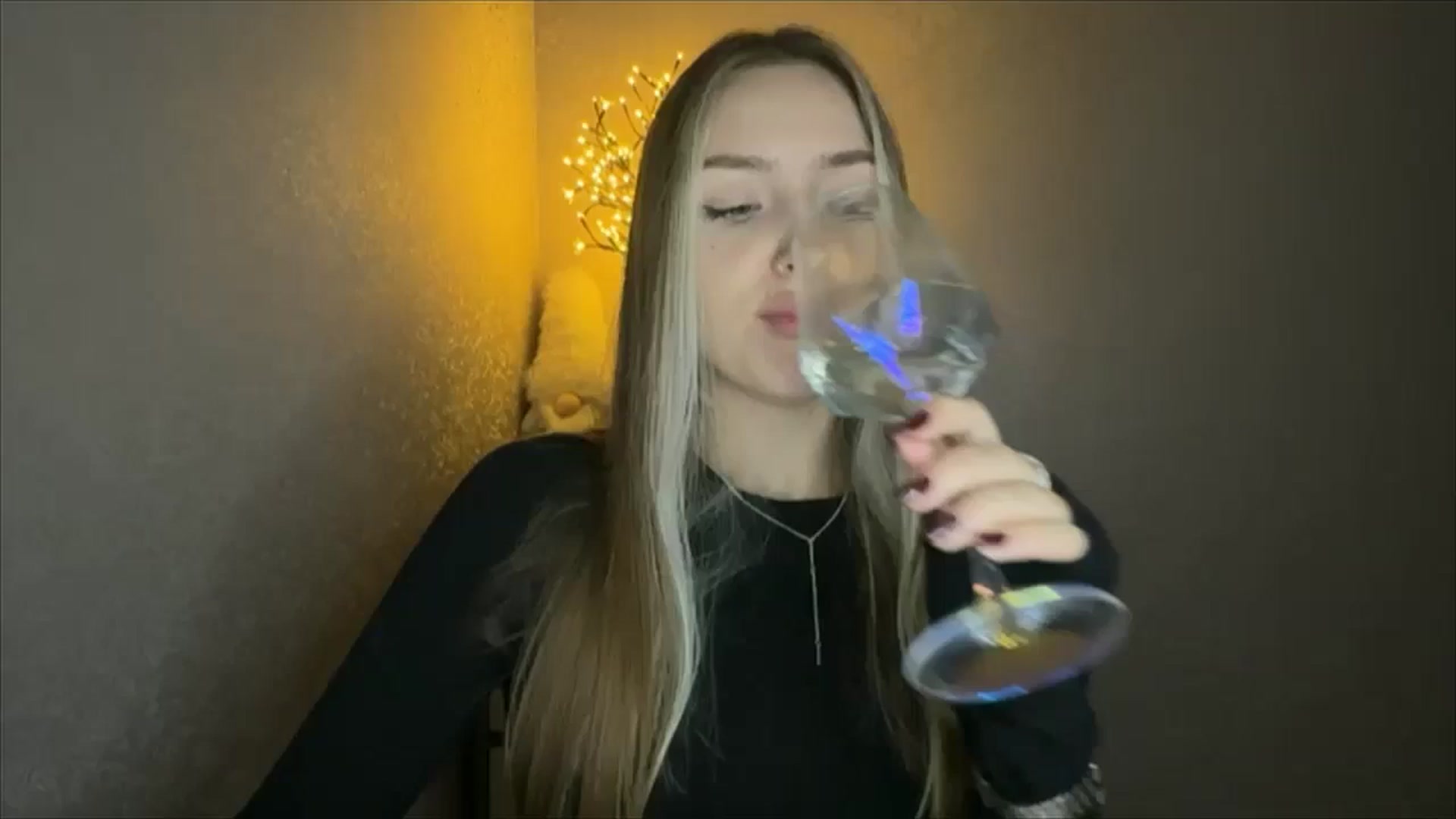 Gallery image thumbnail from My_Diana's myfreecams stream on, 10/29/2024, 23:02 image 3 of 20