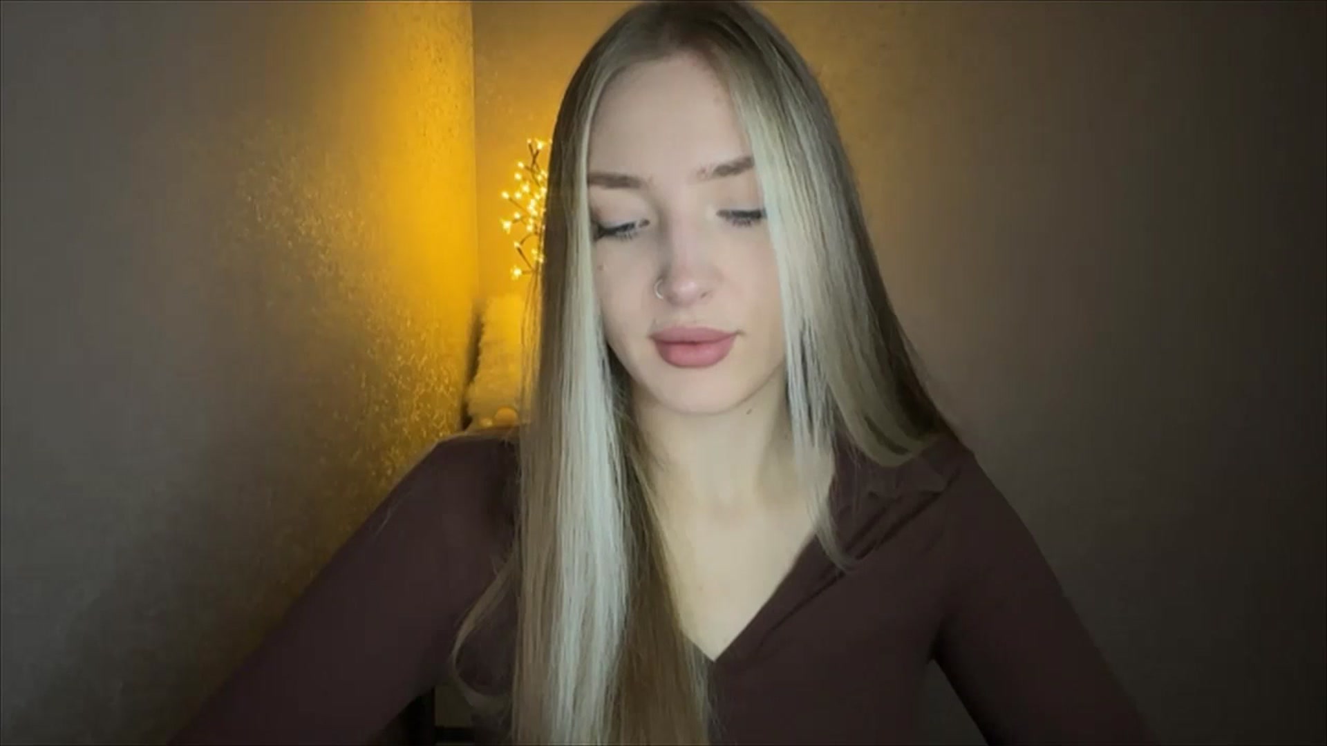 Gallery image thumbnail from My_Diana's myfreecams stream on, 10/30/2024, 14:20 image 15 of 20