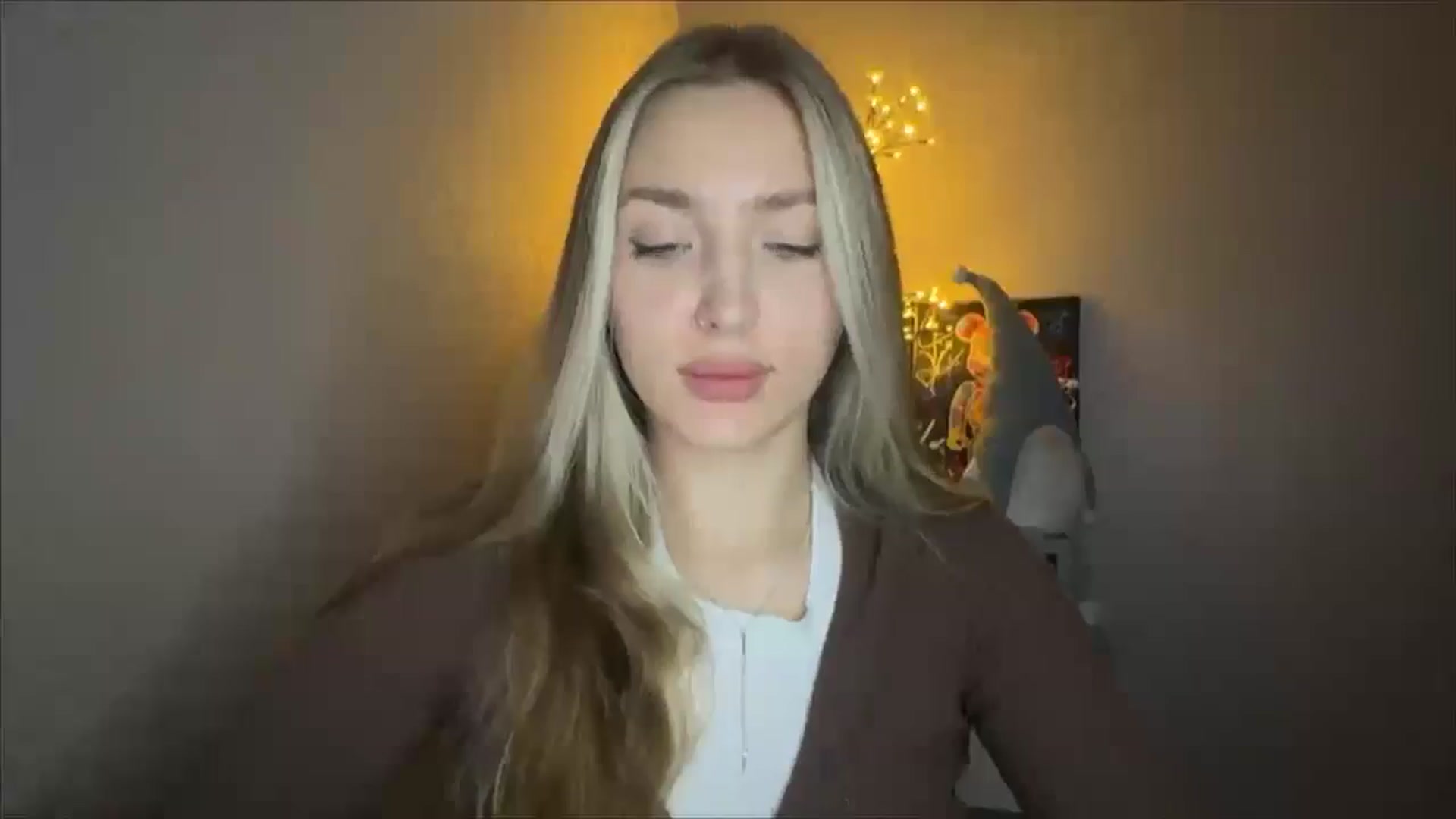 Gallery image thumbnail from My_Diana's myfreecams stream on, 11/03/2024, 20:57 image 15 of 20