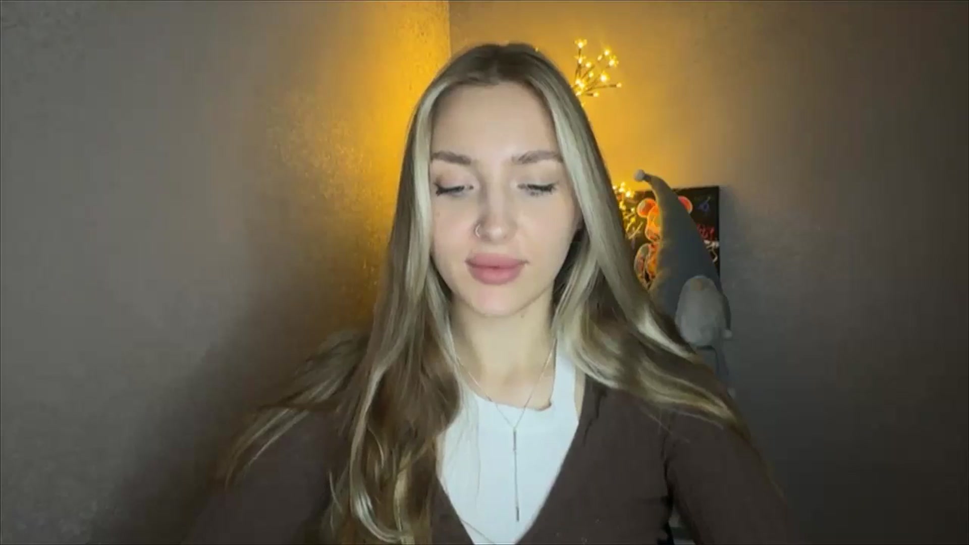 Gallery image thumbnail from My_Diana's myfreecams stream on, 11/03/2024, 20:57 image 12 of 20
