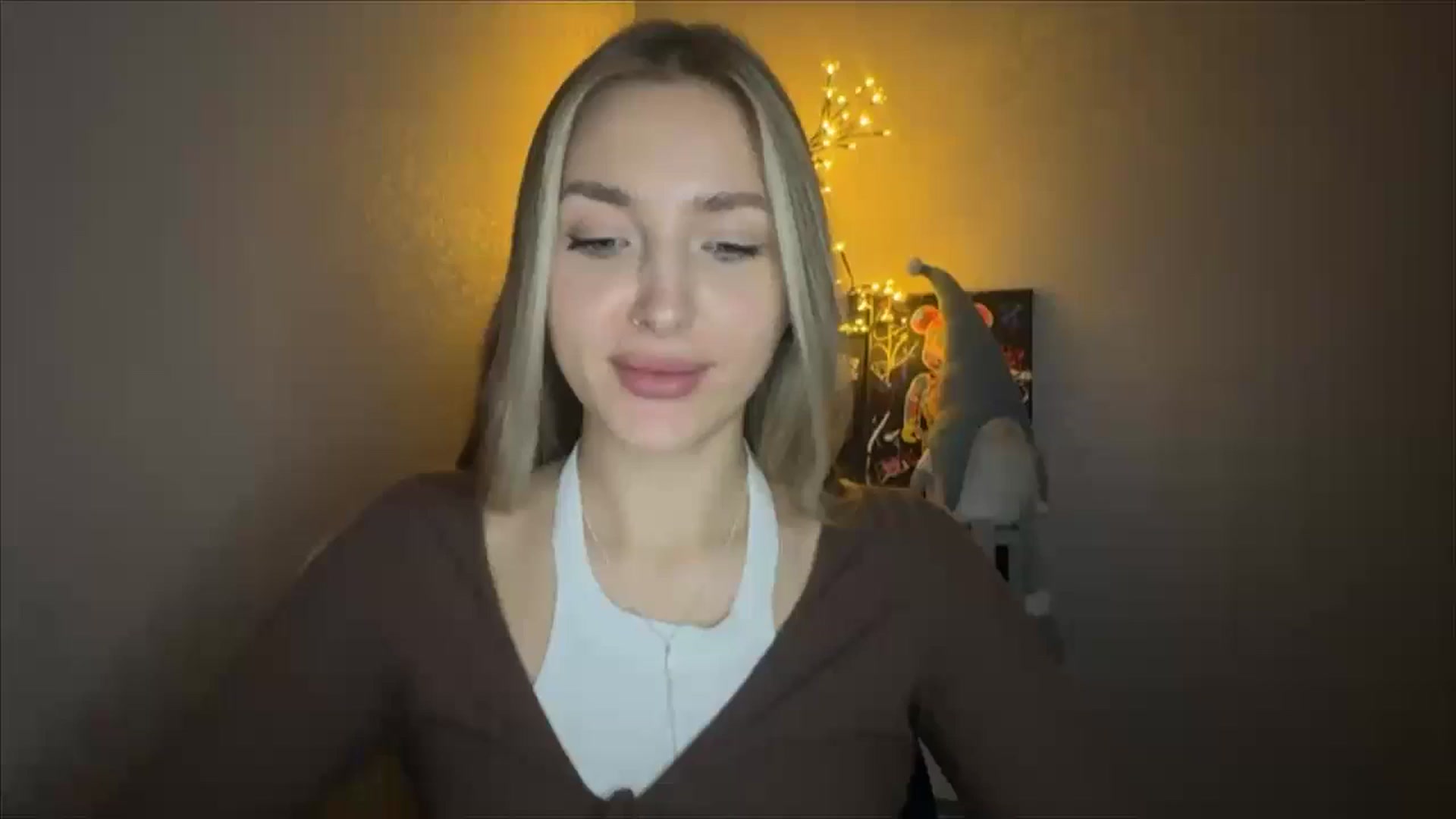 Gallery image thumbnail from My_Diana's myfreecams stream on, 11/03/2024, 22:10 image 10 of 20