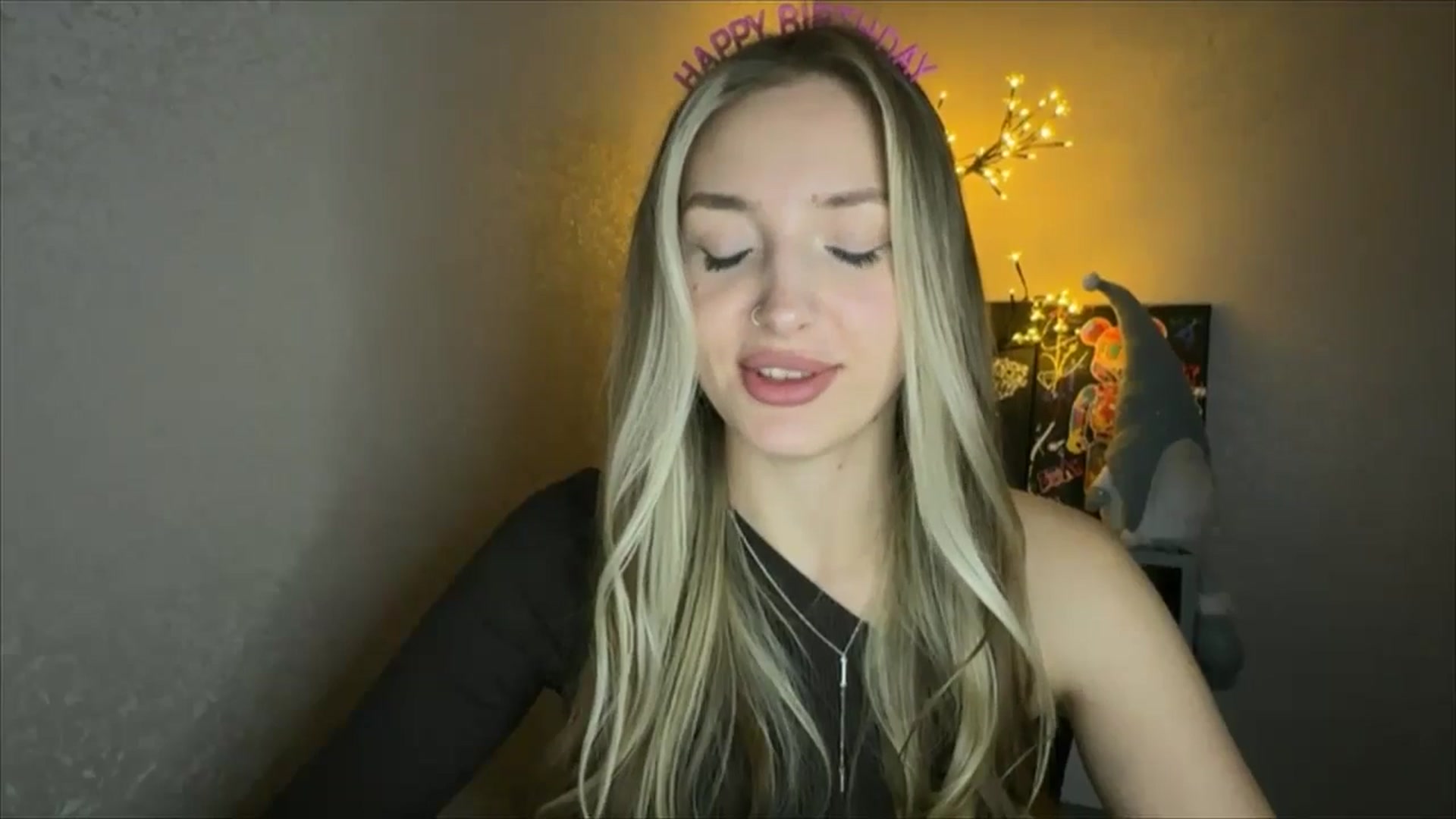 Gallery image thumbnail from My_Diana's myfreecams stream on, 11/05/2024, 20:39 image 19 of 20