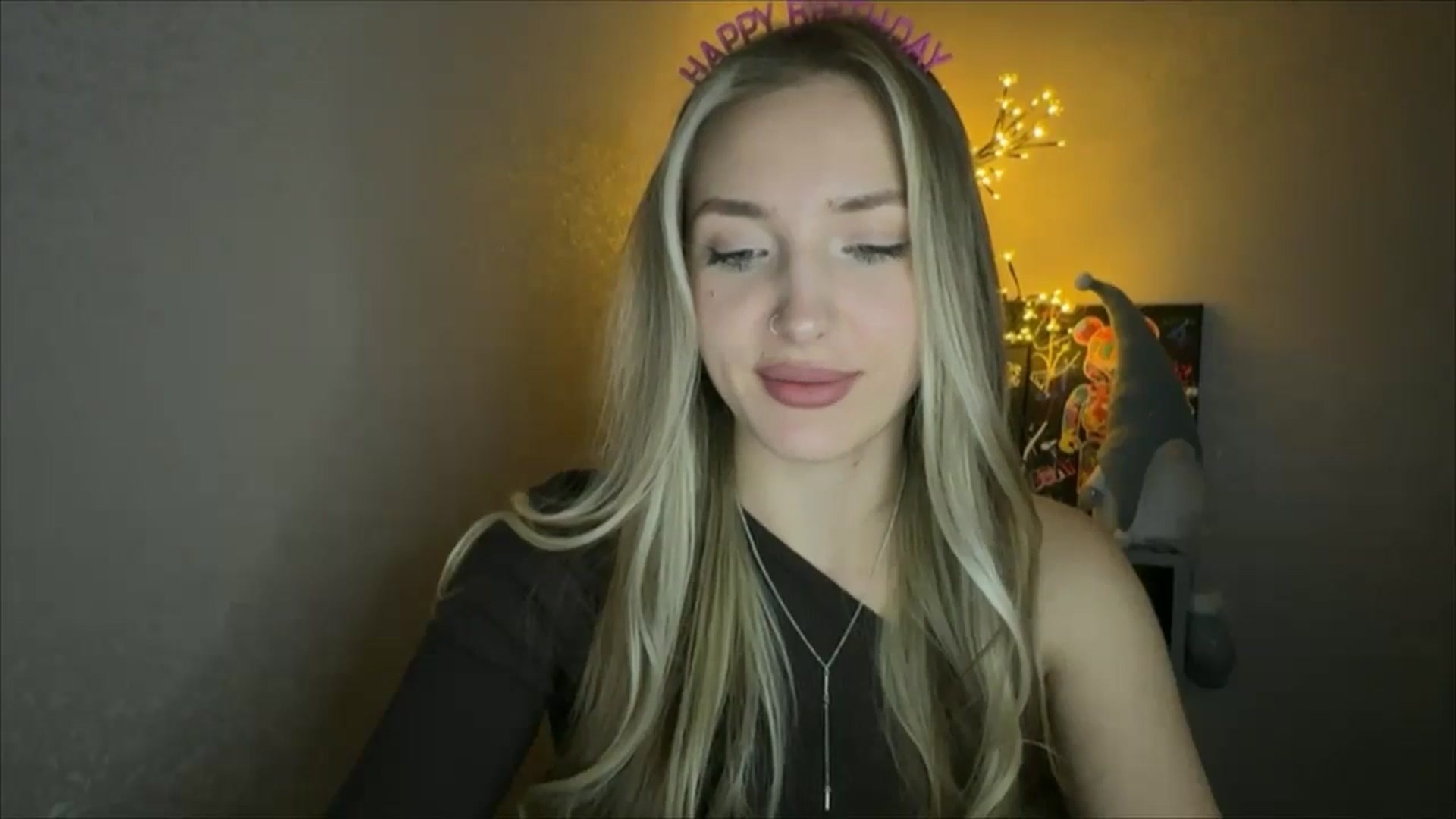 Gallery image thumbnail from My_Diana's myfreecams stream on, 11/05/2024, 20:39 image 18 of 20