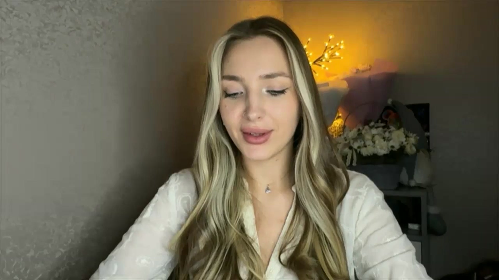 Gallery image thumbnail from My_Diana's myfreecams stream on, 11/06/2024, 23:23 image 12 of 20