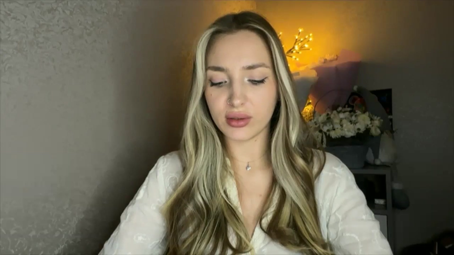 Gallery image thumbnail from My_Diana's myfreecams stream on, 11/06/2024, 23:23 image 10 of 20