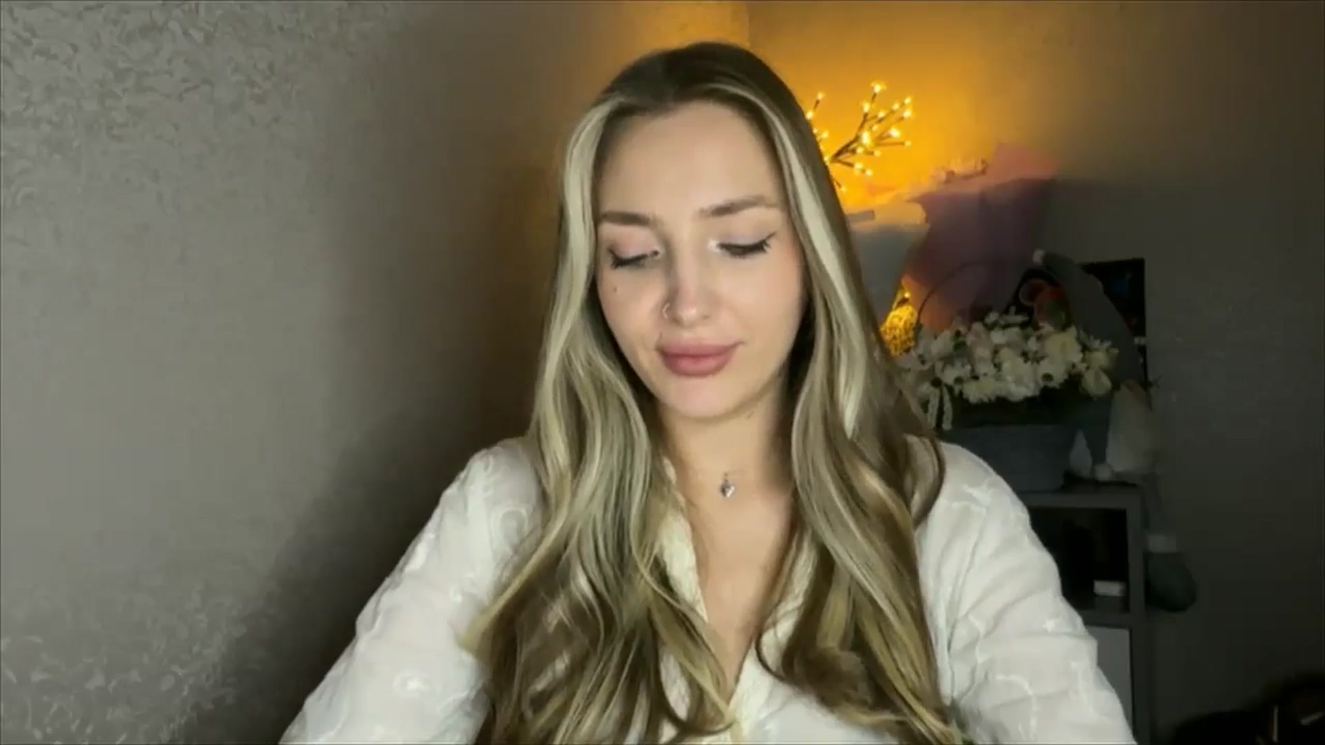 Gallery image thumbnail from My_Diana's myfreecams stream on, 11/06/2024, 23:23 image 11 of 20