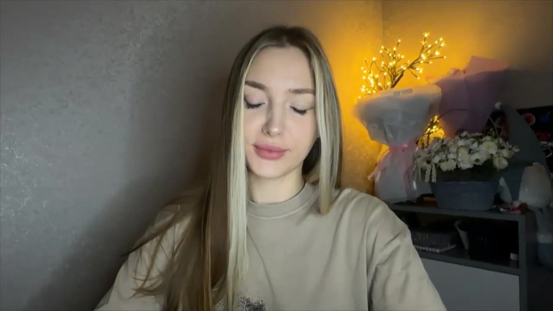 Gallery image thumbnail from My_Diana's myfreecams stream on, 11/07/2024, 15:04 image 17 of 20