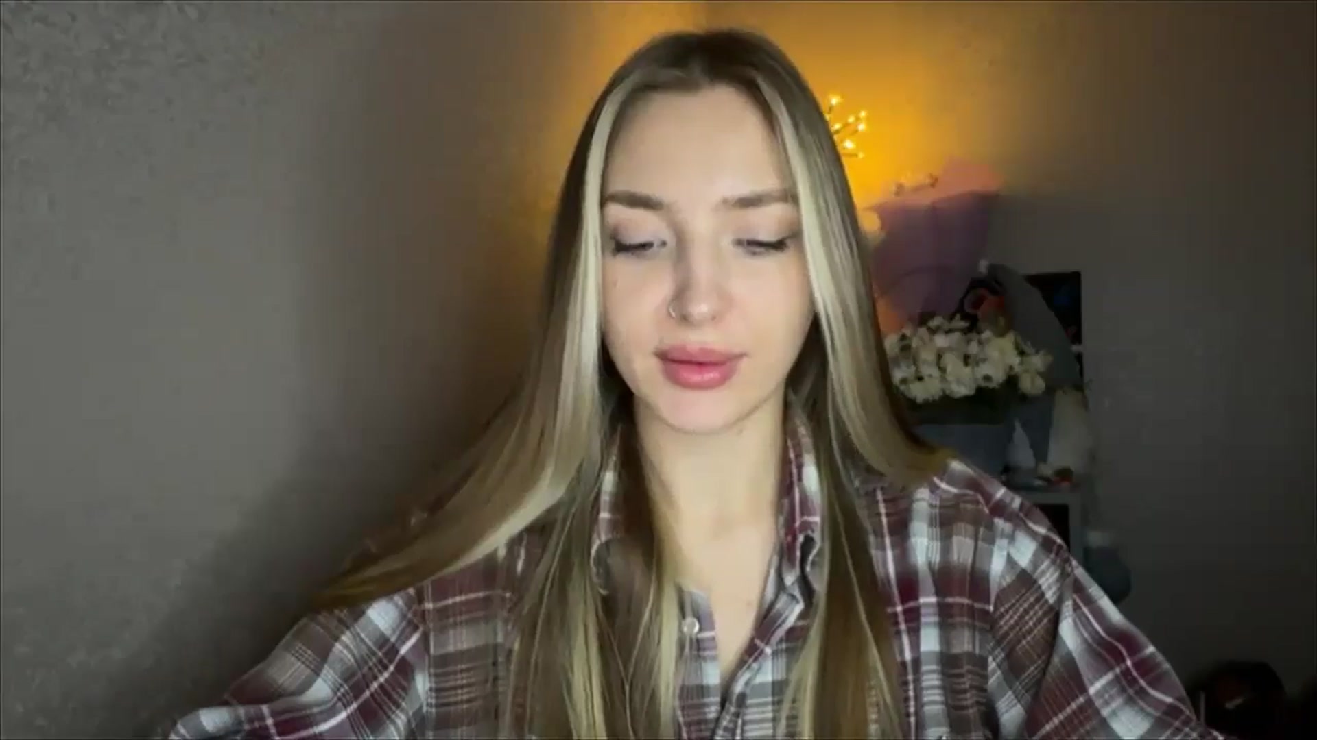 Gallery image thumbnail from My_Diana's myfreecams stream on, 11/07/2024, 22:27 image 13 of 20