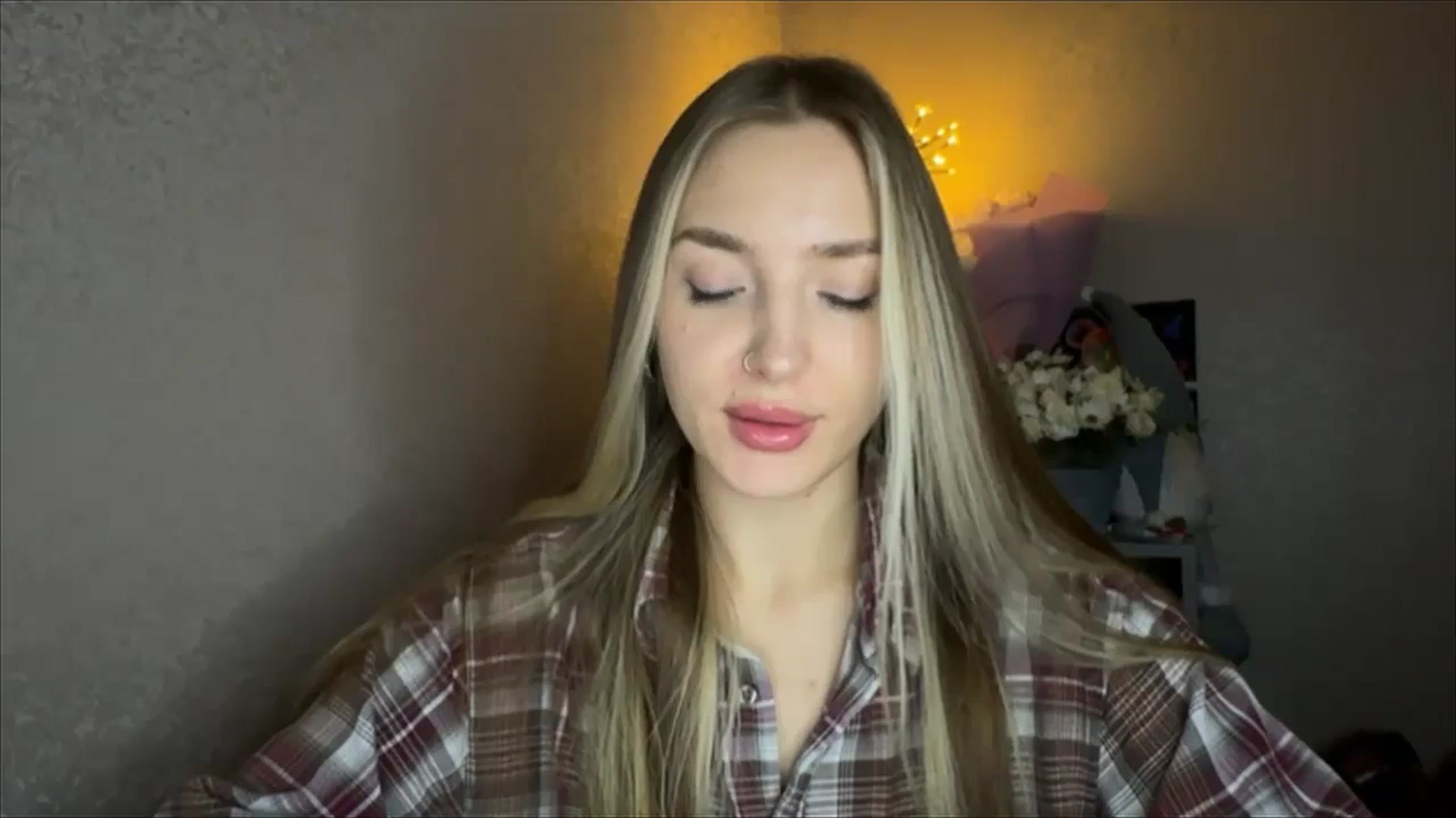 Gallery image thumbnail from My_Diana's myfreecams stream on, 11/07/2024, 22:27 image 11 of 20