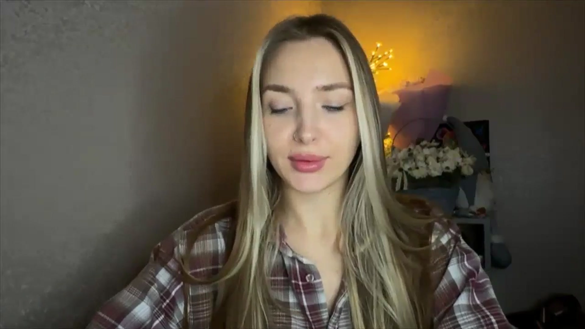 Gallery image thumbnail from My_Diana's myfreecams stream on, 11/07/2024, 22:27 image 17 of 20