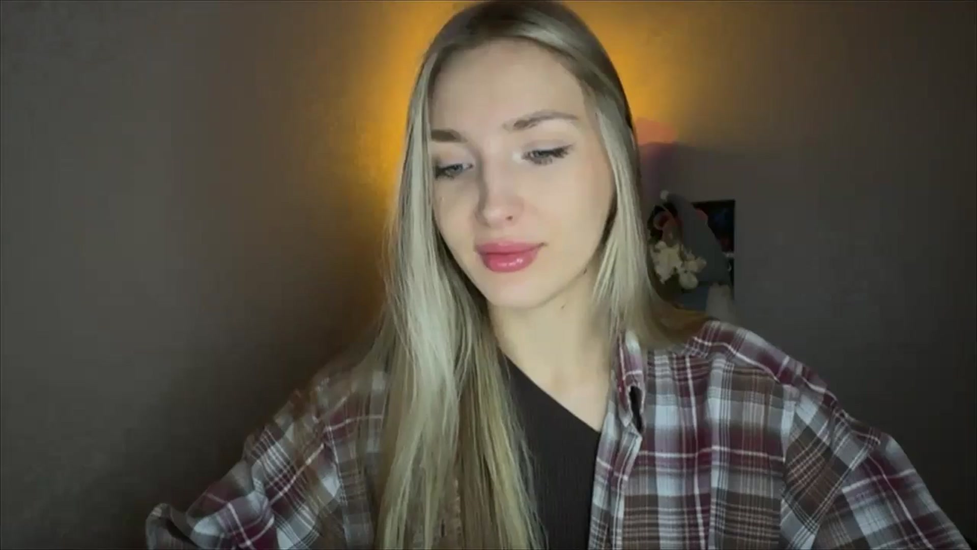 Gallery image thumbnail from My_Diana's myfreecams stream on, 11/08/2024, 14:26 image 11 of 20