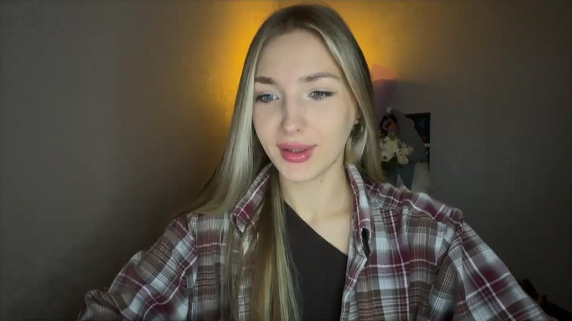 Gallery image thumbnail from My_Diana's myfreecams stream on, 11/08/2024, 14:26 image 18 of 20