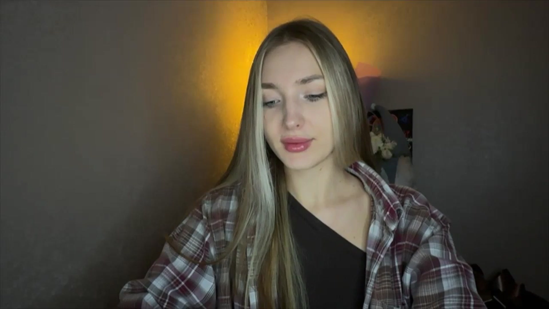 Gallery image thumbnail from My_Diana's myfreecams stream on, 11/08/2024, 14:26 image 17 of 20