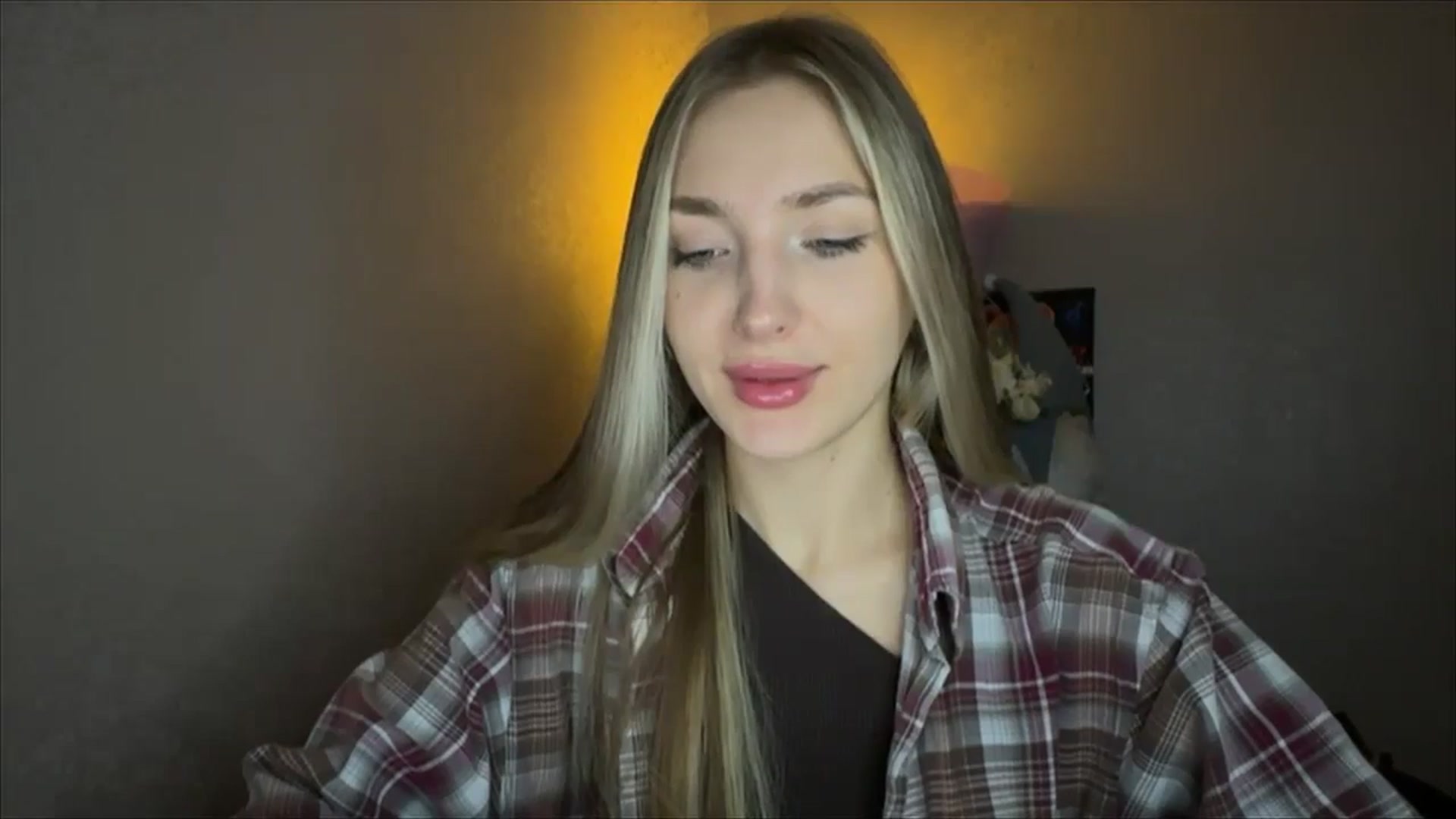 Gallery image thumbnail from My_Diana's myfreecams stream on, 11/08/2024, 14:26 image 19 of 20