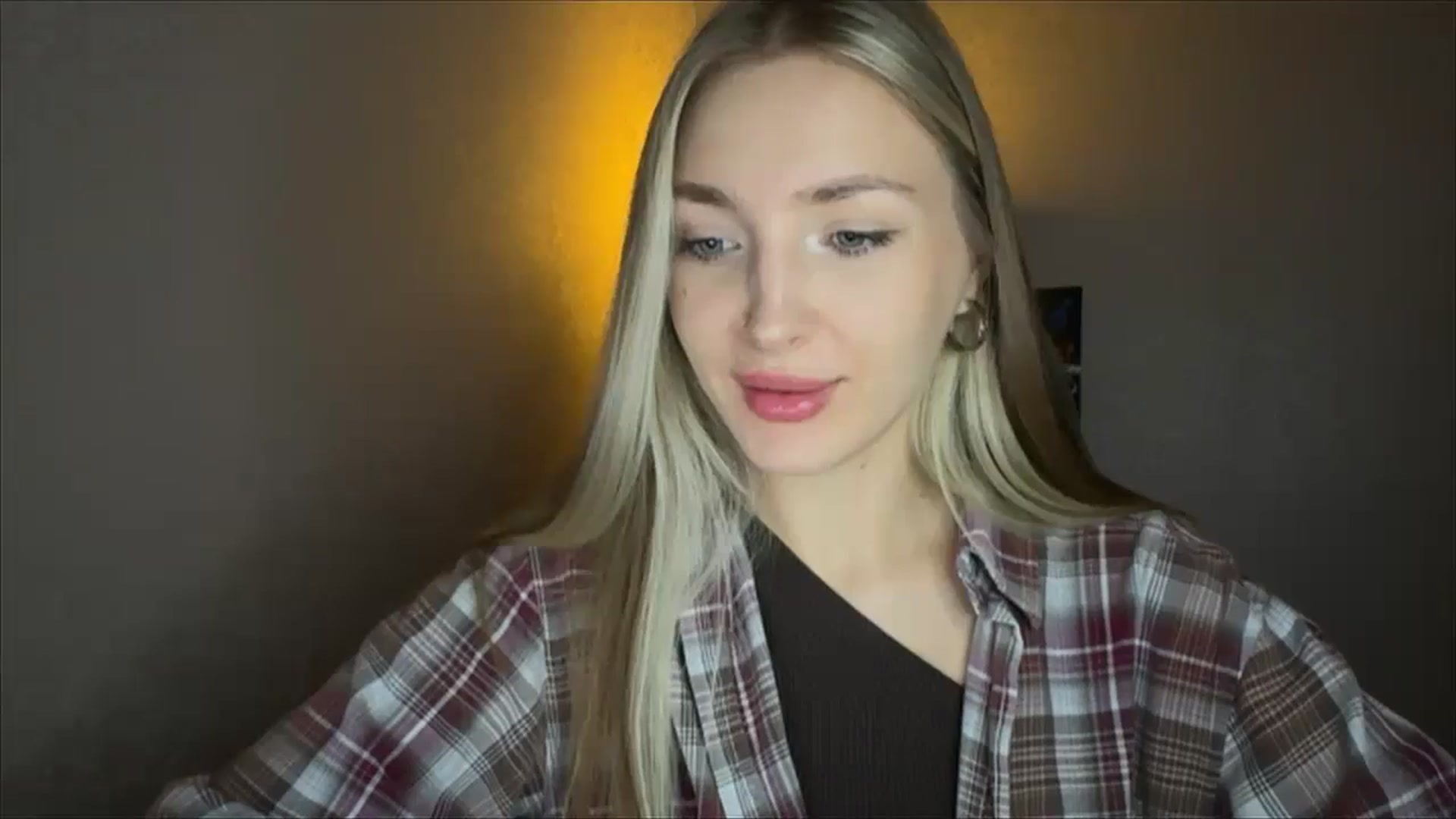 Gallery image thumbnail from My_Diana's myfreecams stream on, 11/08/2024, 15:04 image 2 of 20