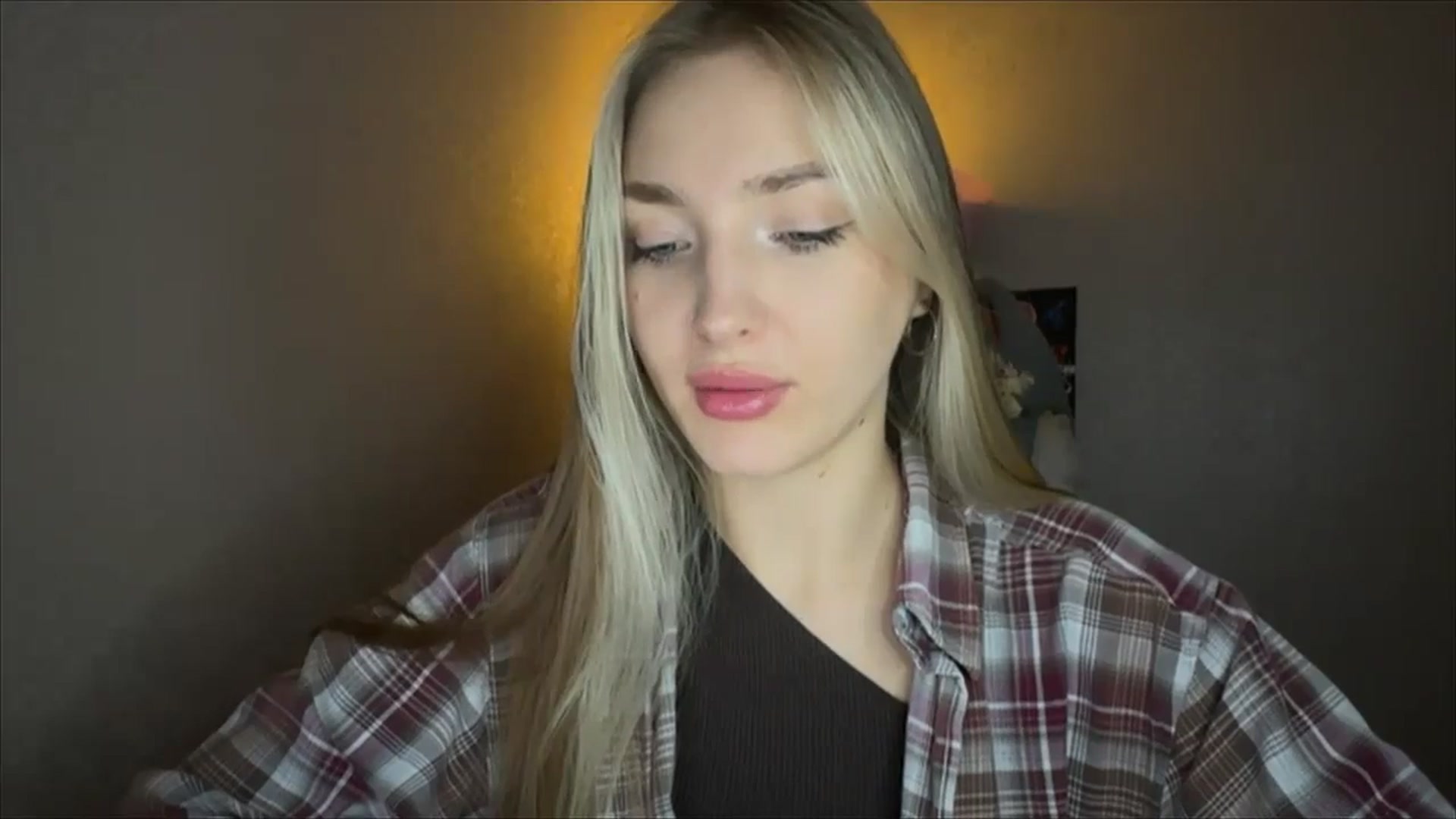 Gallery image thumbnail from My_Diana's myfreecams stream on, 11/08/2024, 15:04 image 8 of 20
