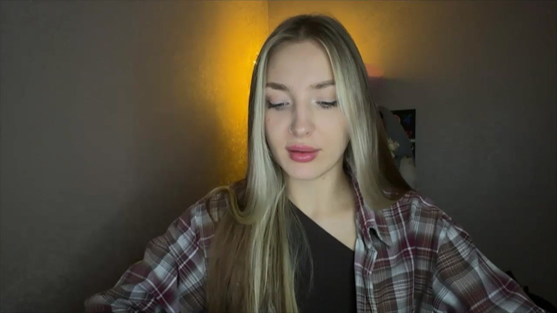 Gallery image thumbnail from My_Diana's myfreecams stream on, 11/08/2024, 15:04 image 16 of 20