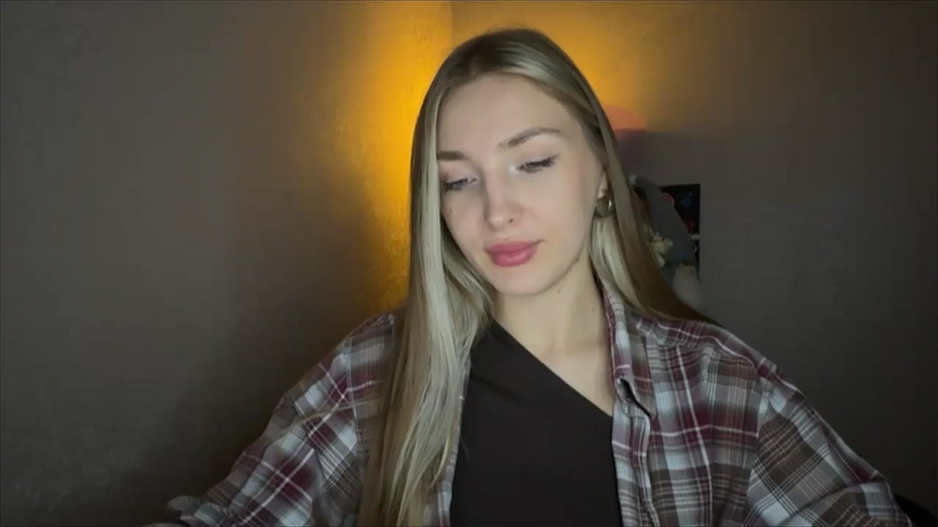 Gallery image thumbnail from My_Diana's myfreecams stream on, 11/08/2024, 15:04 image 13 of 20