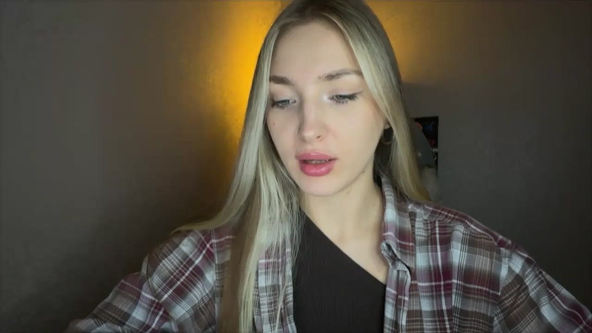 Gallery image thumbnail from My_Diana's myfreecams stream on, 11/08/2024, 15:04 image 7 of 20