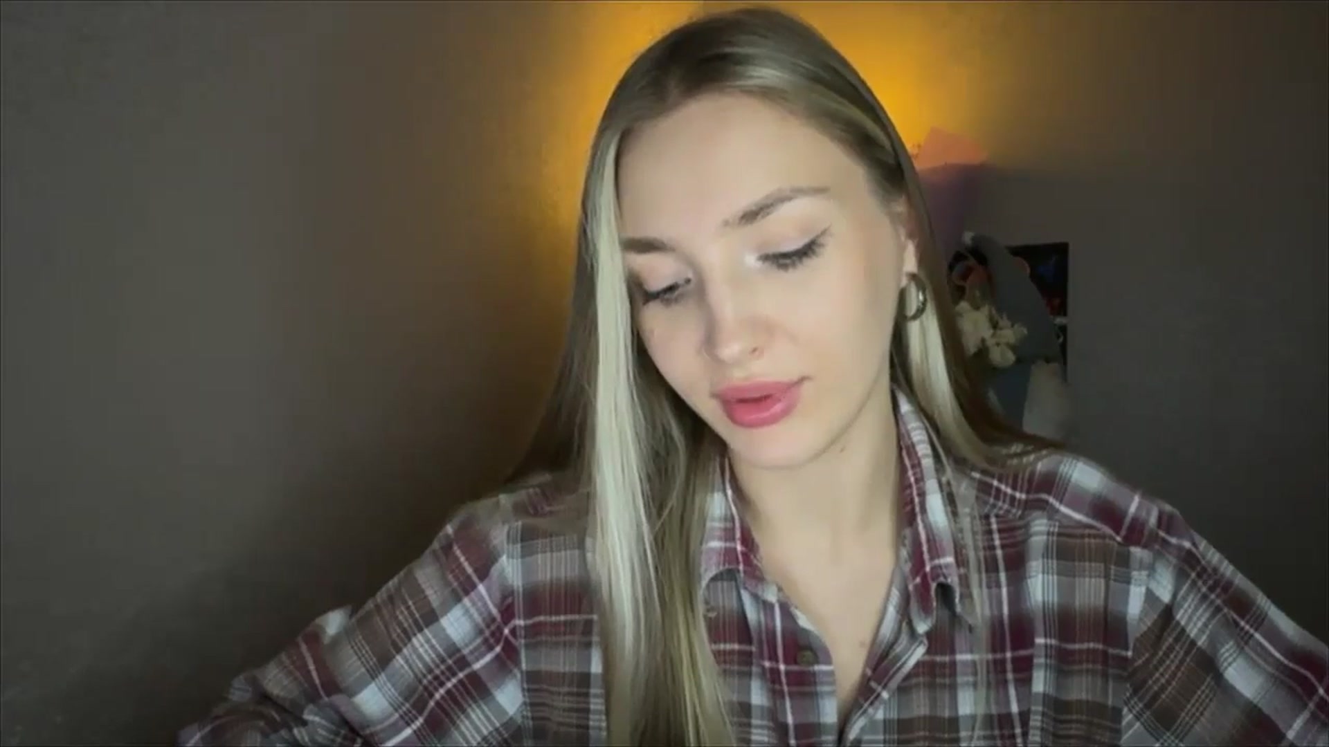 Gallery image thumbnail from My_Diana's myfreecams stream on, 11/08/2024, 16:03 image 19 of 20