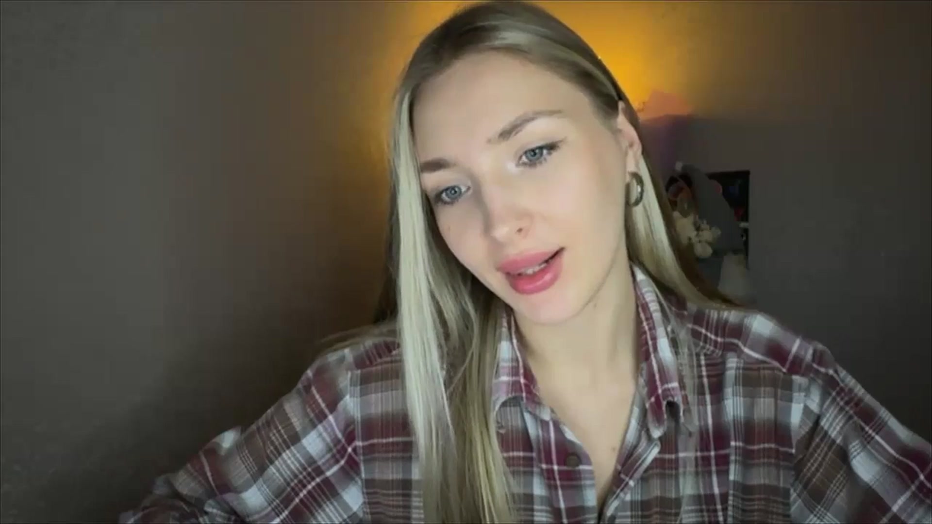 Gallery image thumbnail from My_Diana's myfreecams stream on, 11/08/2024, 16:03 image 17 of 20