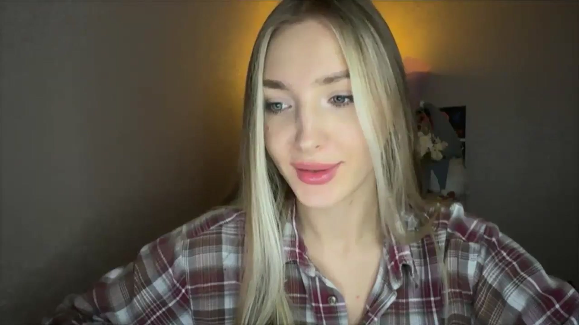 Gallery image thumbnail from My_Diana's myfreecams stream on, 11/08/2024, 16:03 image 9 of 20