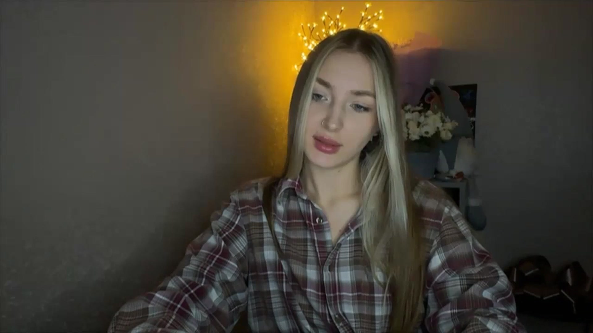 Gallery image thumbnail from My_Diana's myfreecams stream on, 11/08/2024, 16:03 image 7 of 20