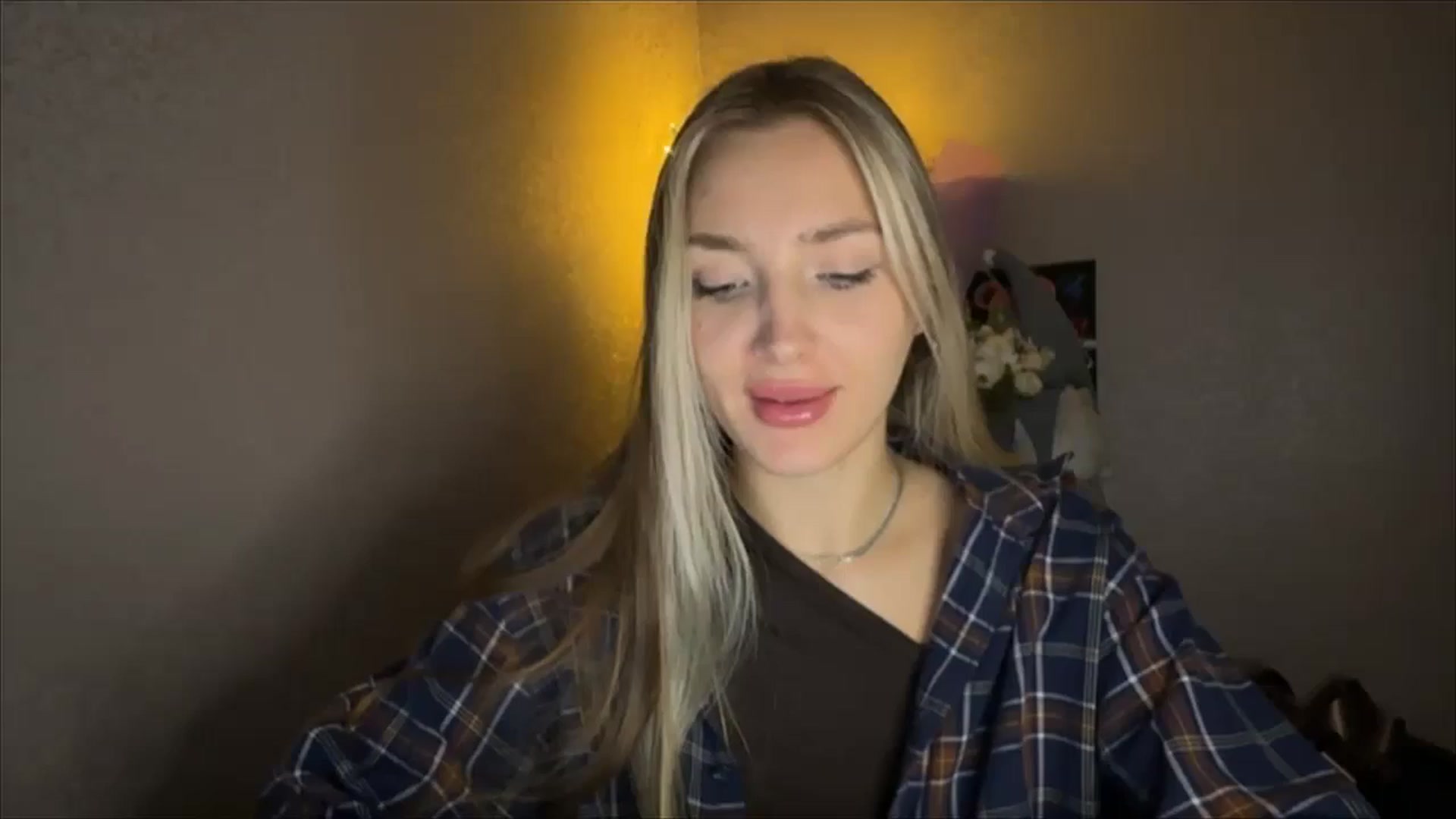 Gallery image thumbnail from My_Diana's myfreecams stream on, 11/09/2024, 24:23 image 1 of 20