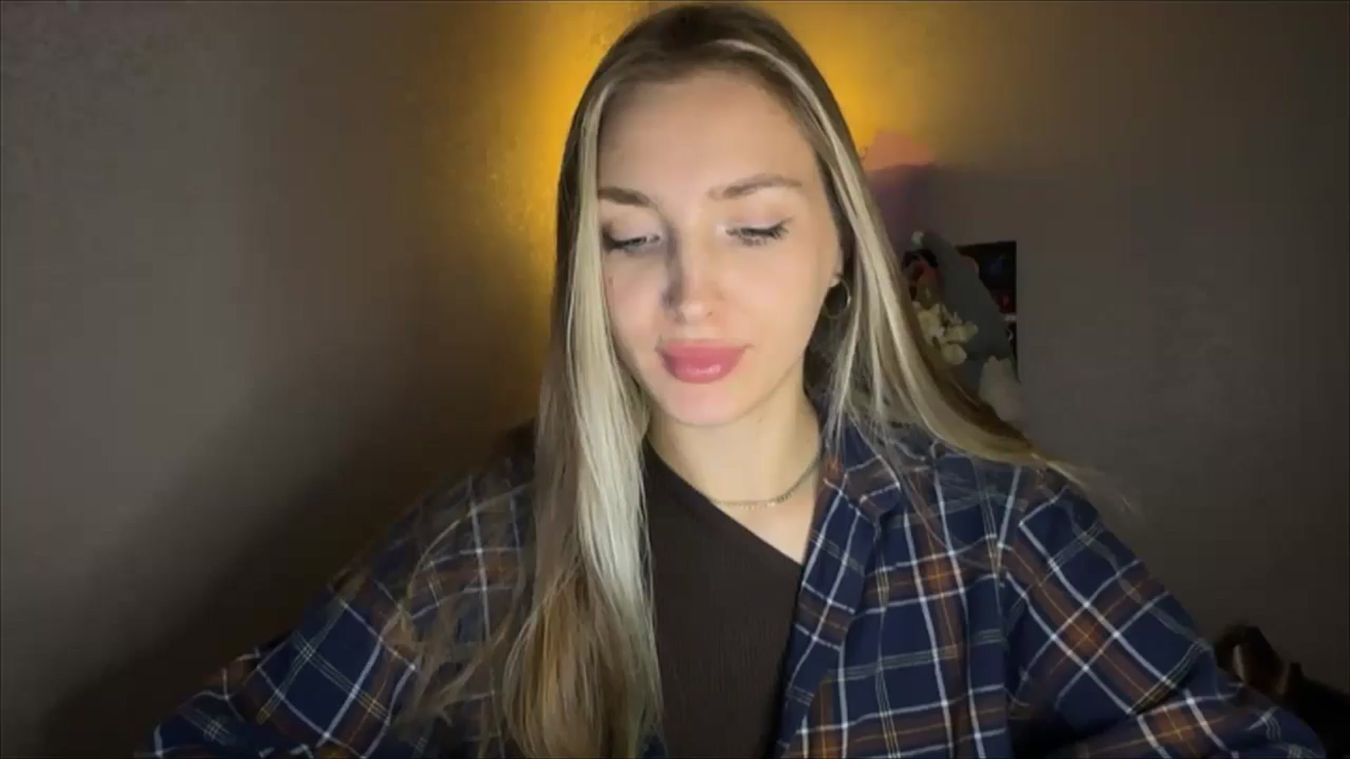 Gallery image thumbnail from My_Diana's myfreecams stream on, 11/09/2024, 24:23 image 16 of 20