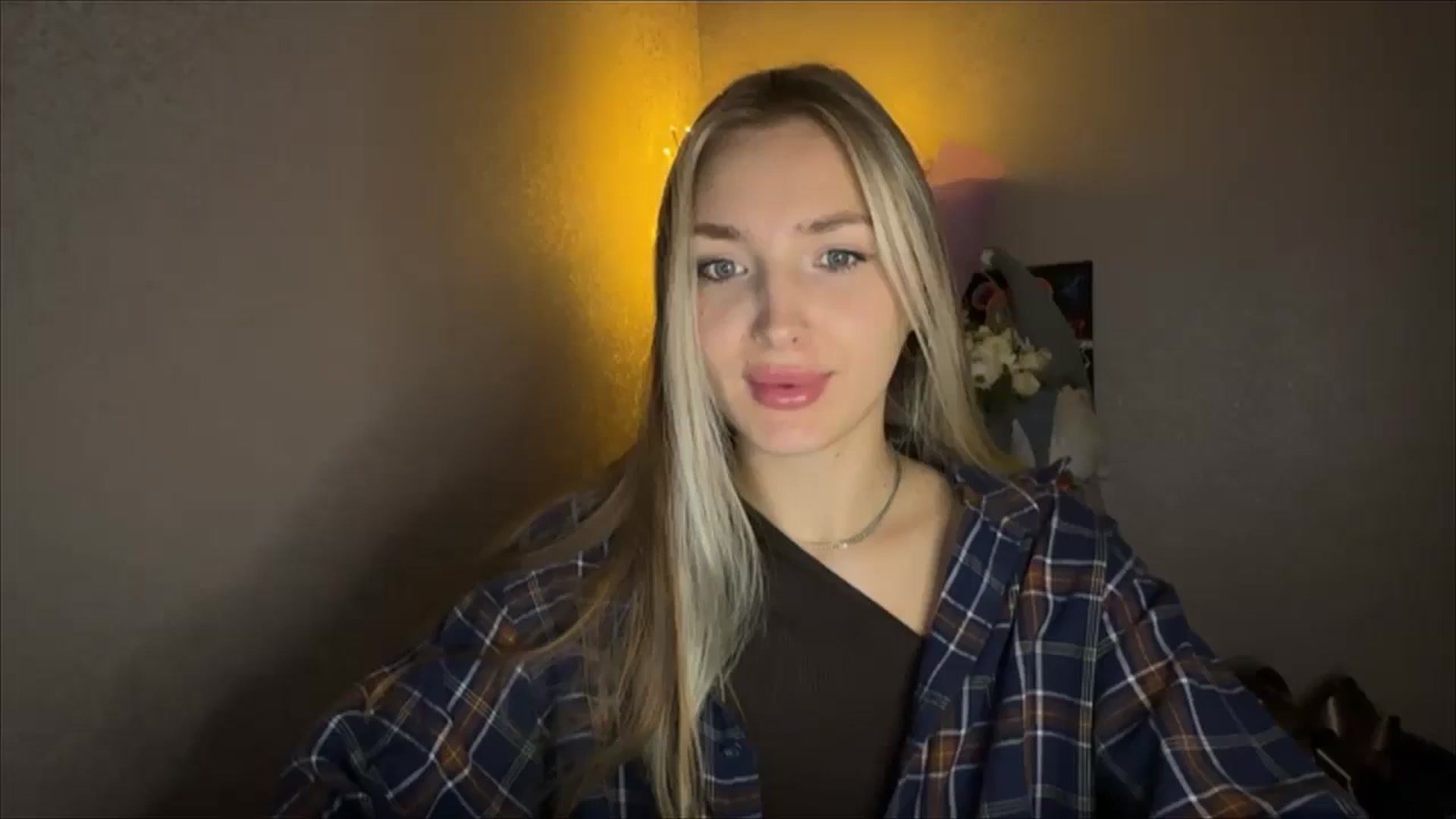 Gallery image thumbnail from My_Diana's myfreecams stream on, 11/09/2024, 24:23 image 2 of 20