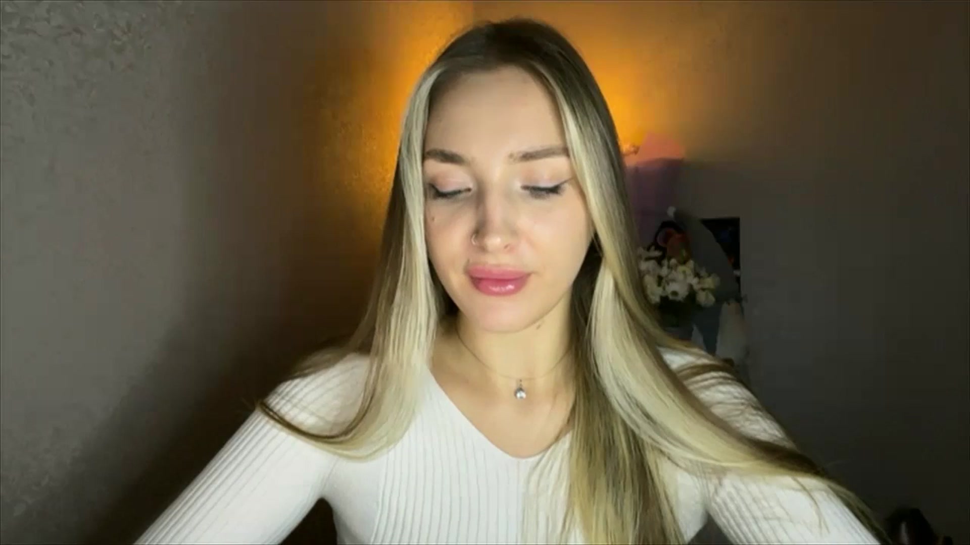 Gallery image thumbnail from My_Diana's myfreecams stream on, 11/09/2024, 20:49 image 18 of 20