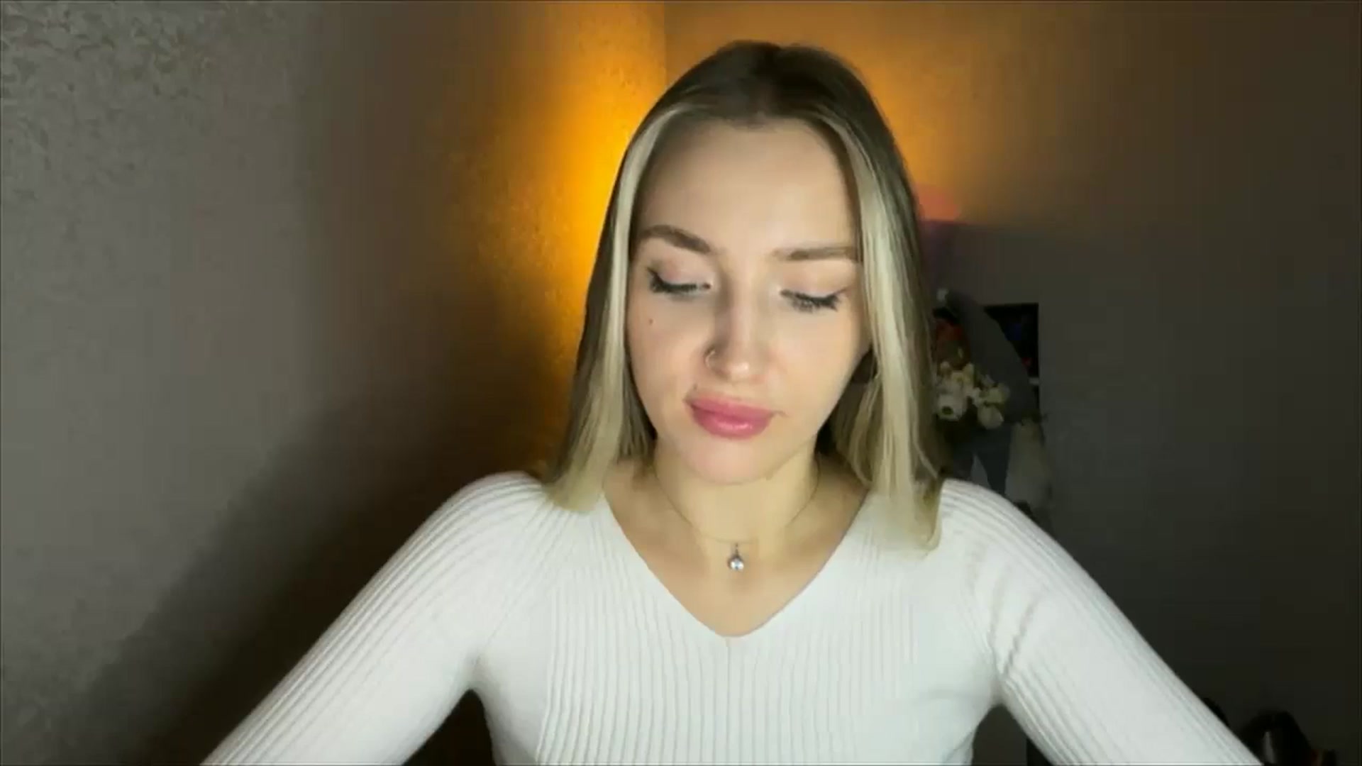 Gallery image thumbnail from My_Diana's myfreecams stream on, 11/09/2024, 21:27 image 4 of 20