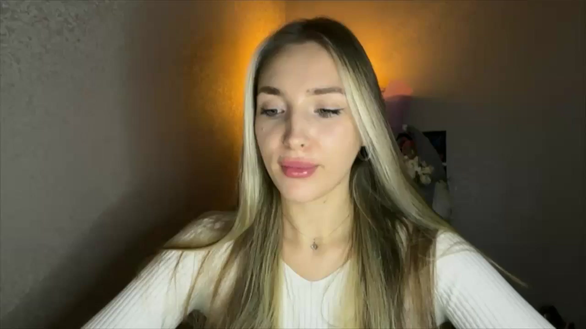 Gallery image thumbnail from My_Diana's myfreecams stream on, 11/09/2024, 21:27 image 17 of 20
