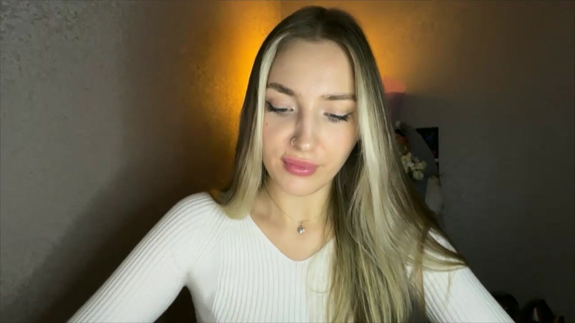 Gallery image thumbnail from My_Diana's myfreecams stream on, 11/09/2024, 21:27 image 12 of 20