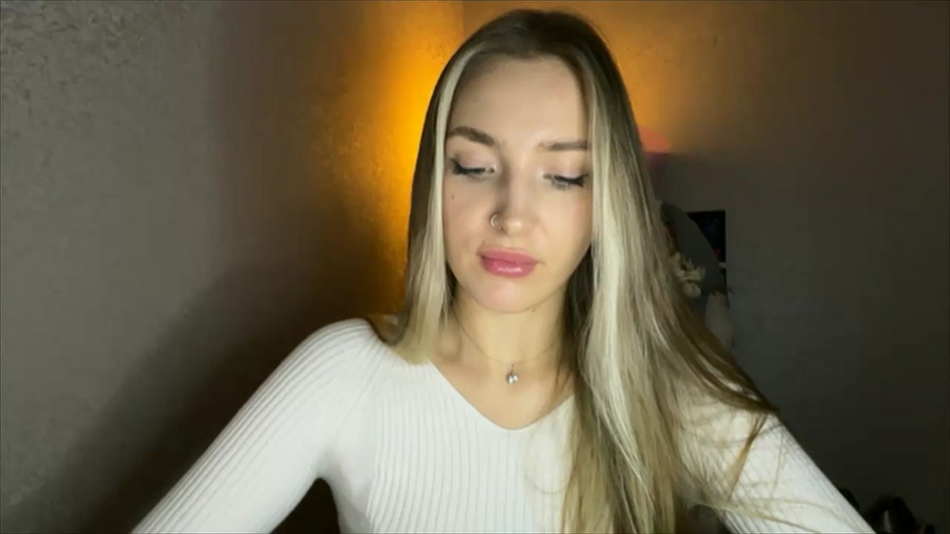Gallery image thumbnail from My_Diana's myfreecams stream on, 11/09/2024, 21:27 image 16 of 20