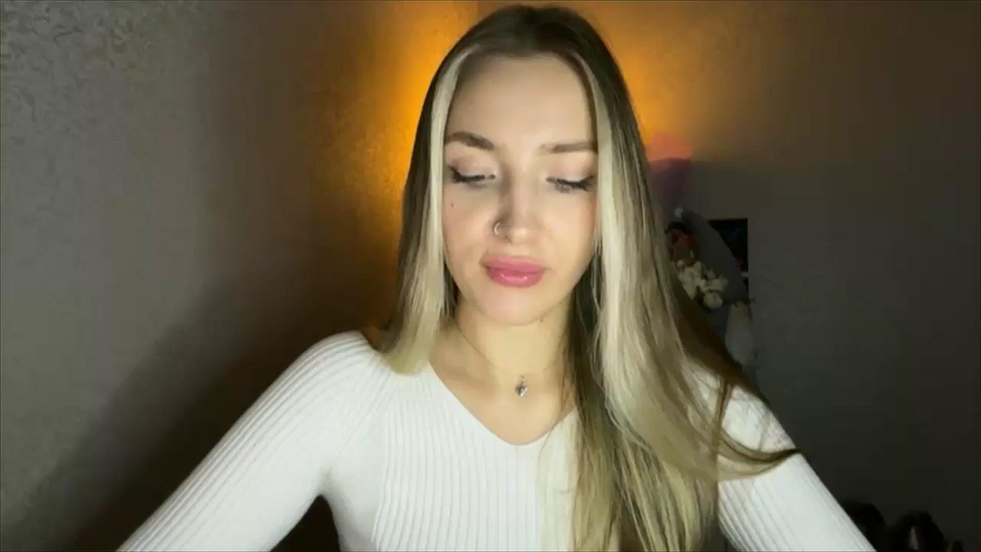 Gallery image thumbnail from My_Diana's myfreecams stream on, 11/09/2024, 21:27 image 9 of 20