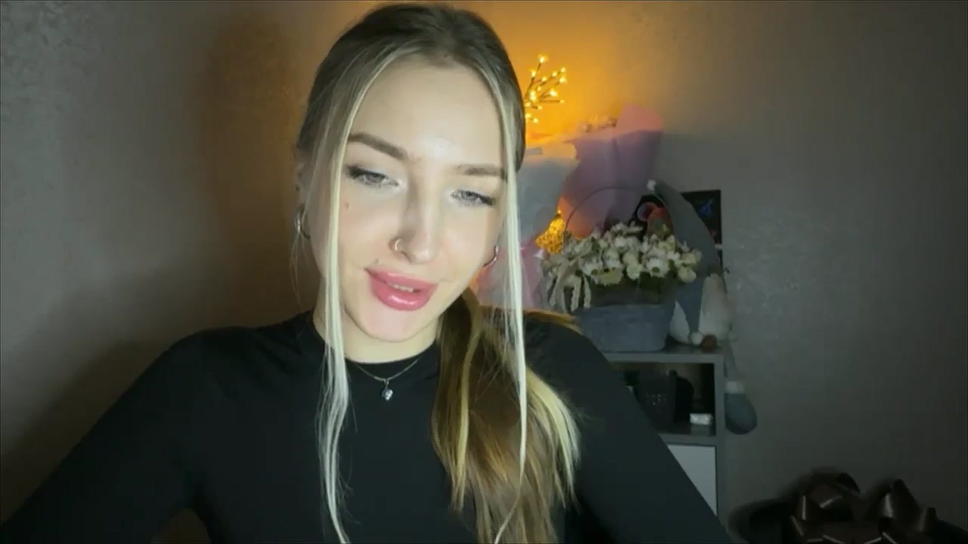 Gallery image thumbnail from My_Diana's myfreecams stream on, 11/10/2024, 22:56 image 10 of 20
